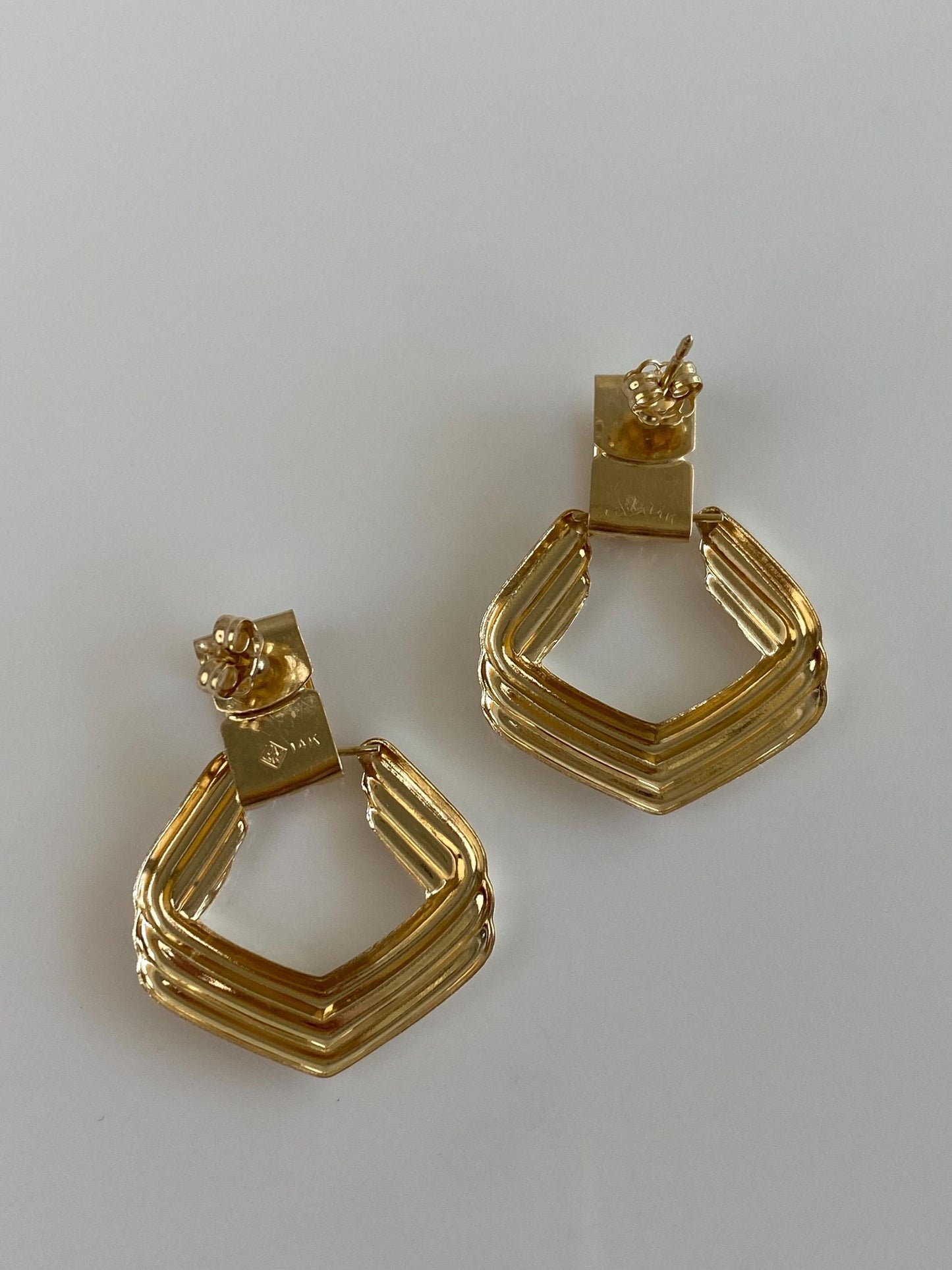 Vintage Solid 14k Yellow Gold Lined Hoop Stud Earrings