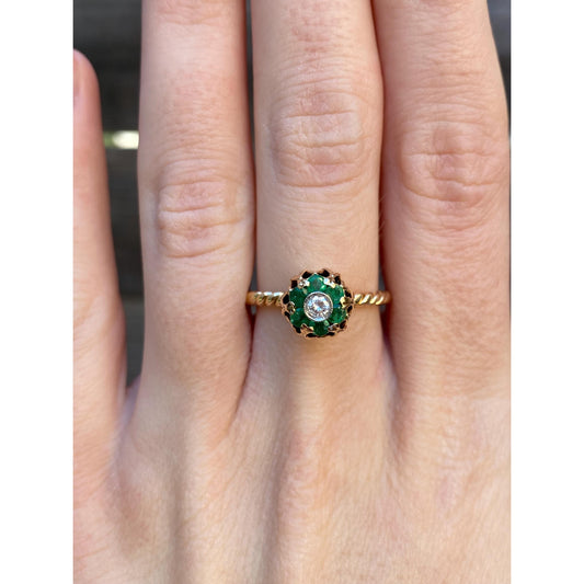 Vintage Solid 18k Yellow Gold Emerald Halo Diamond Ring - Size 6.75