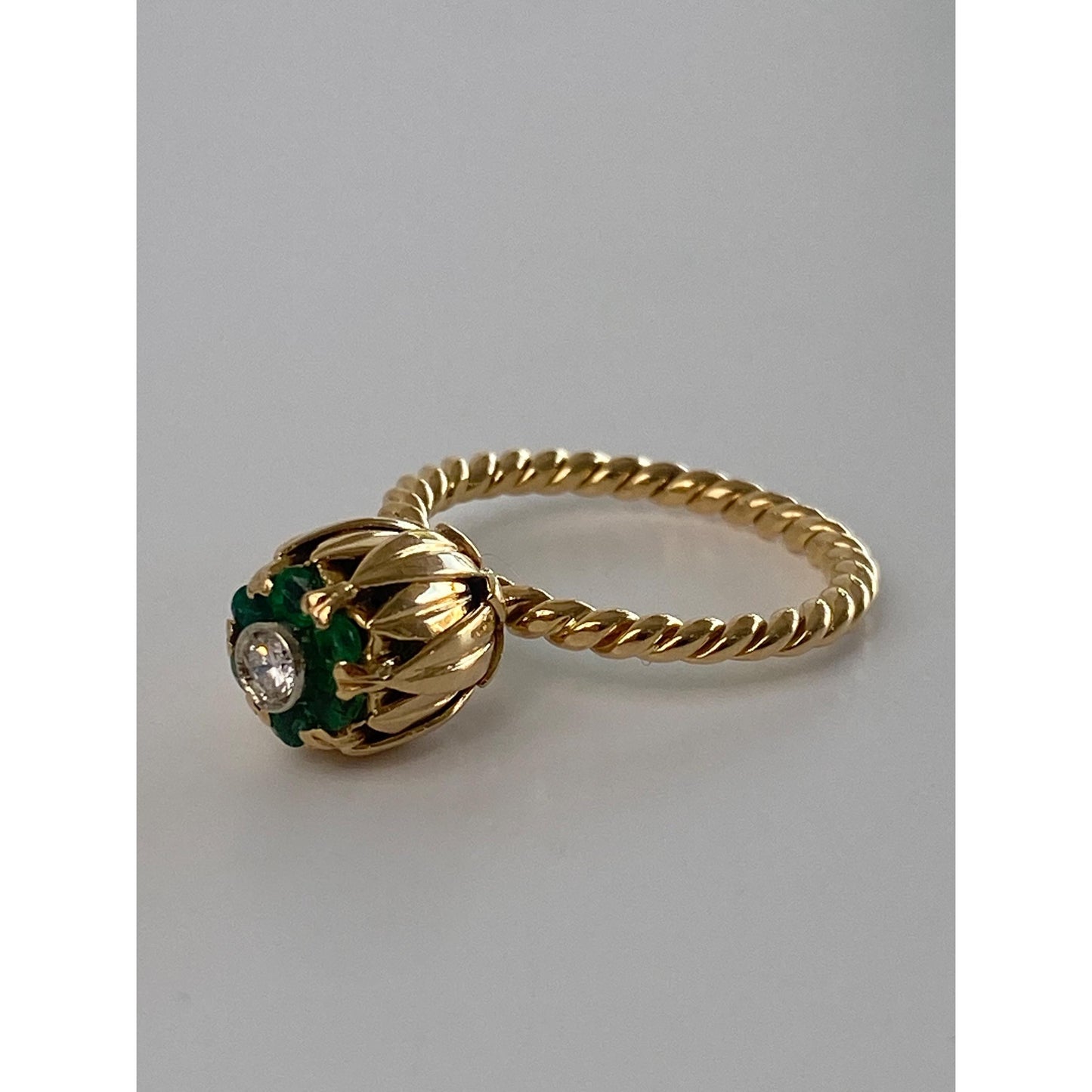 Vintage Solid 18k Yellow Gold Emerald Halo Diamond Ring - Size 6.75