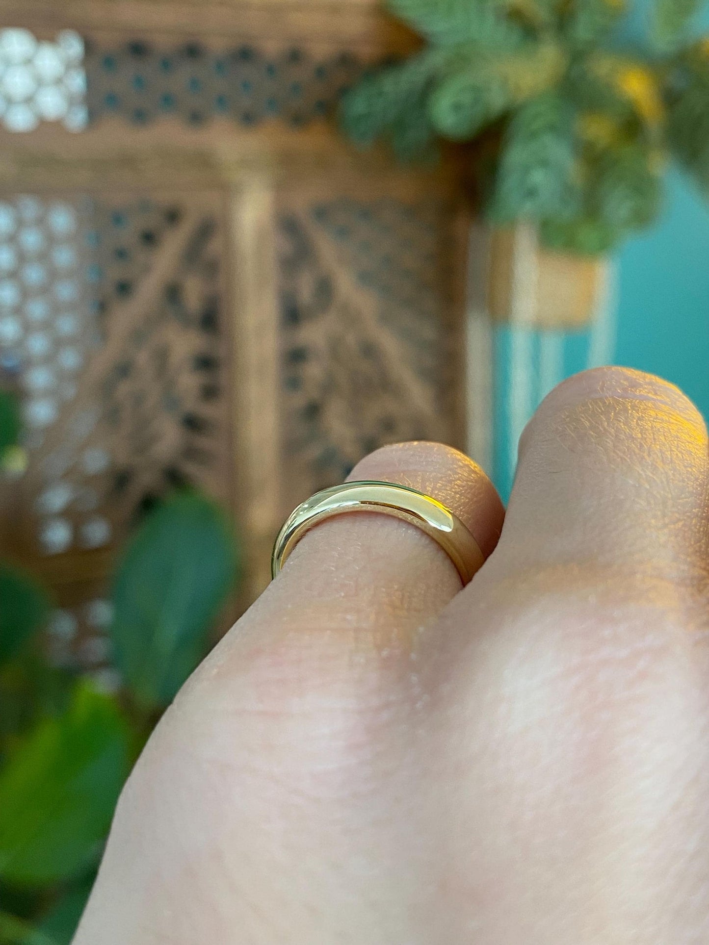 Vintage Solid 14k Yellow Gold Ring Band - Size 4