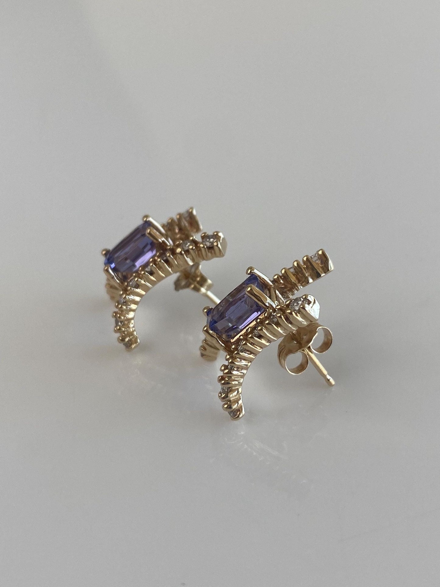 Vintage Solid 14k Yellow Gold Tanzanite Diamond Drop Earrings