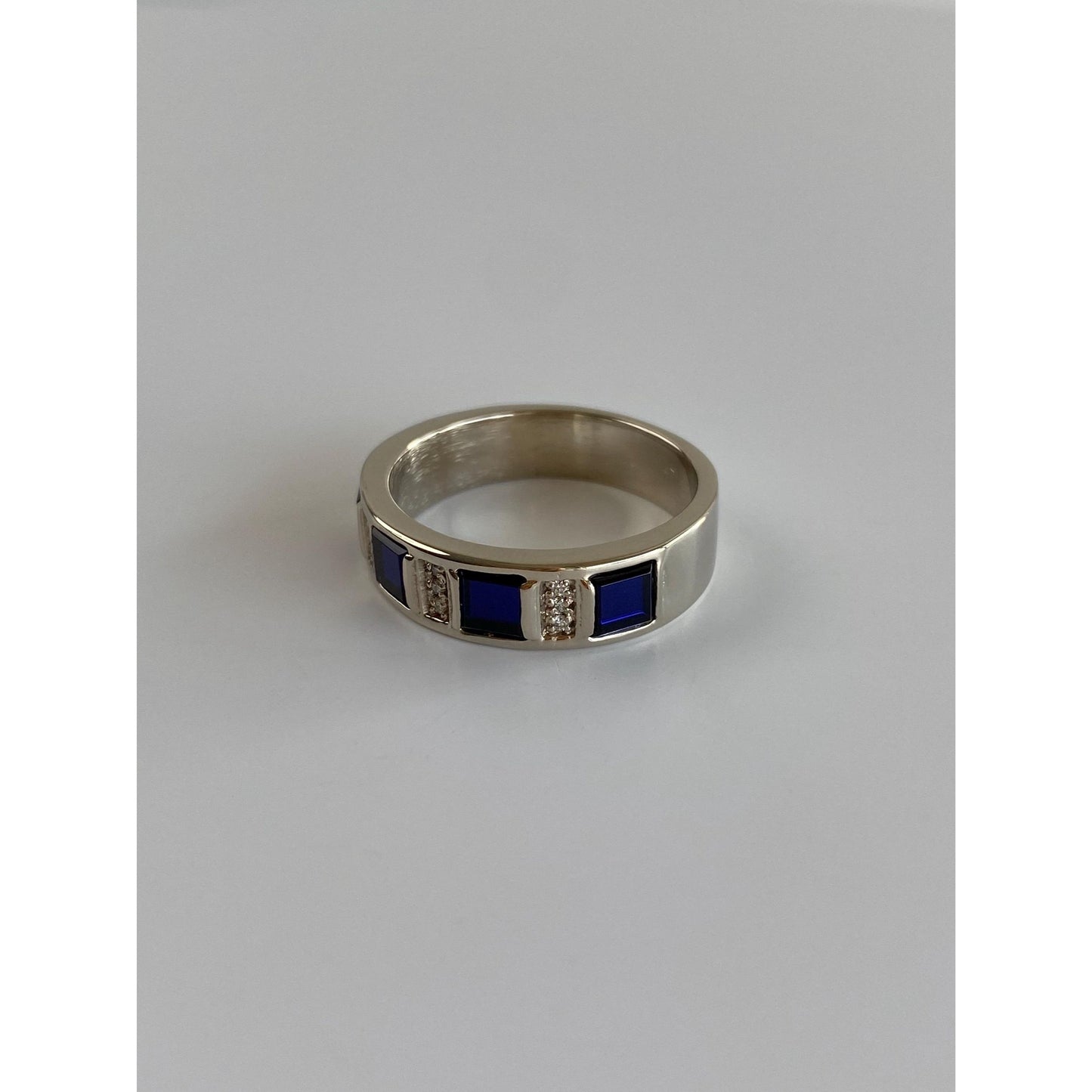 Vintage Solid 14k White Gold Blue Spinel Diamond Chunky Ring Band - Size 8.75