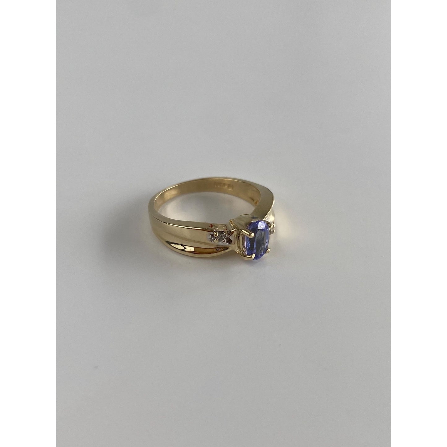 Solid 10k Yellow Gold Tanzanite Diamond Ring - Size 5.5