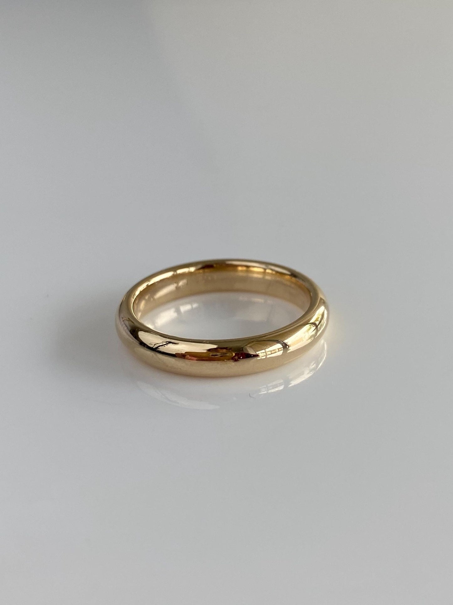 Vintage Solid 14k Yellow Gold Ring Band - Size 7