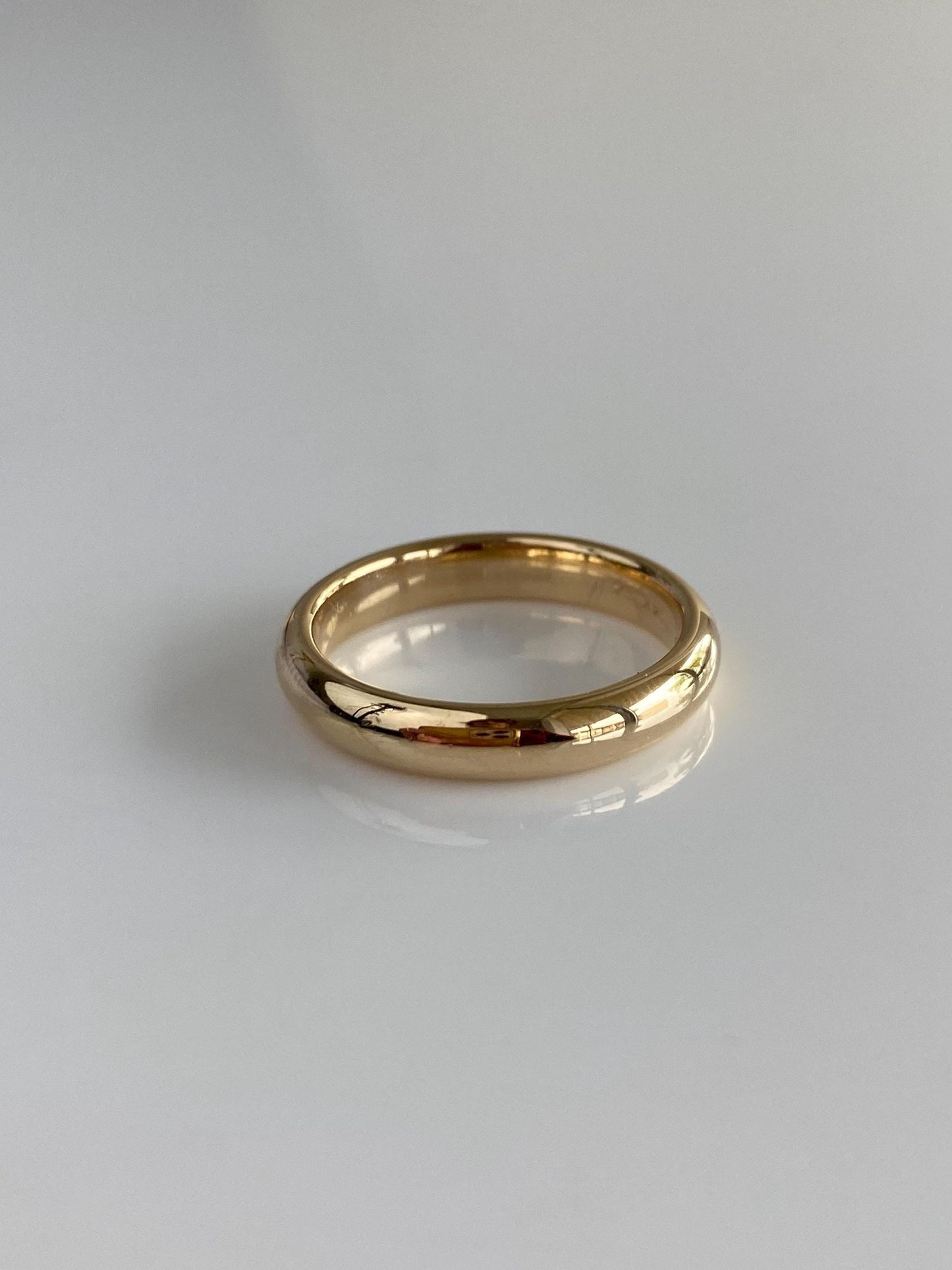 Vintage Solid 14k Yellow Gold Ring Band - Size 7