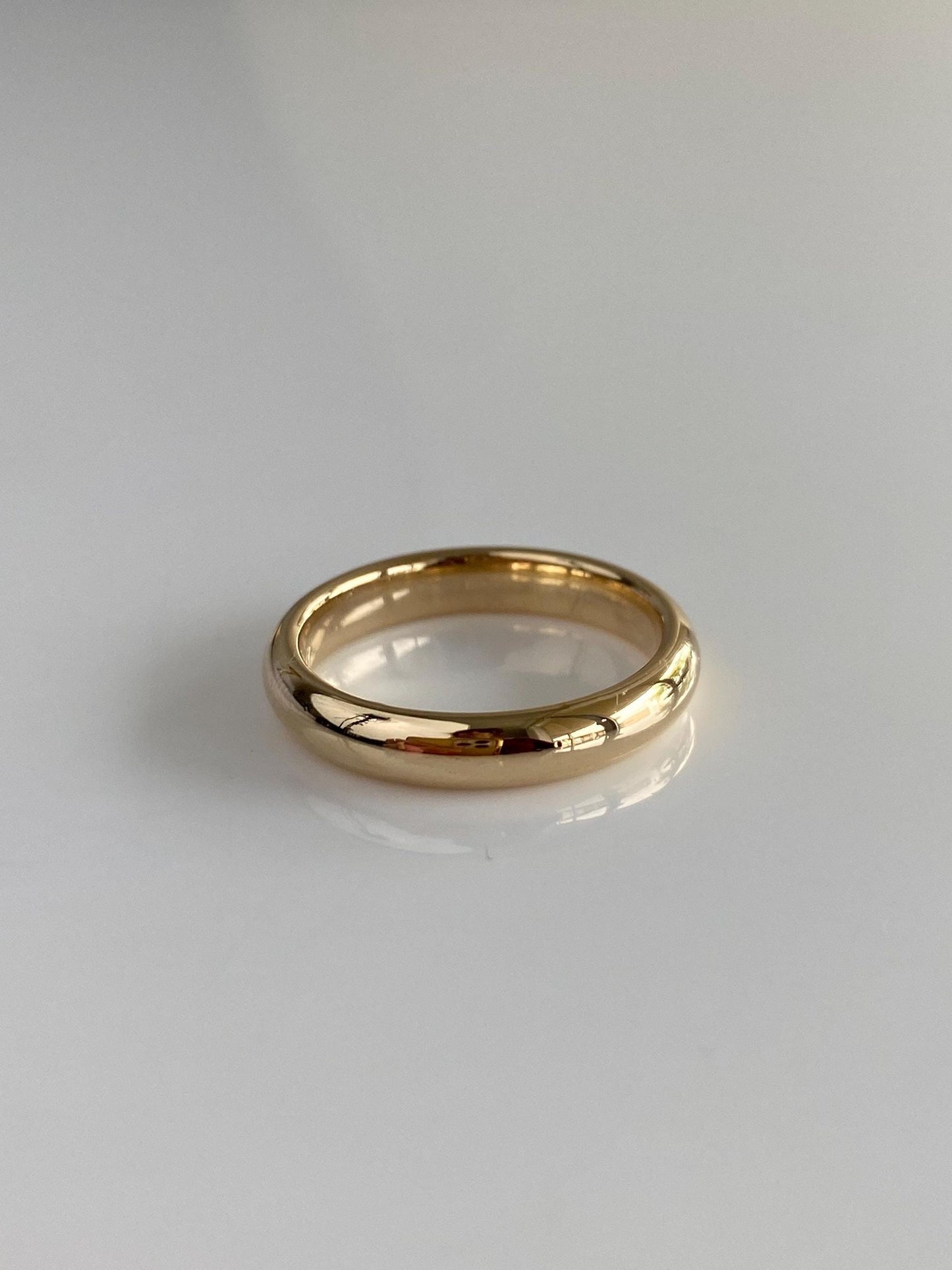 Vintage Solid 14k Yellow Gold Ring Band - Size 7