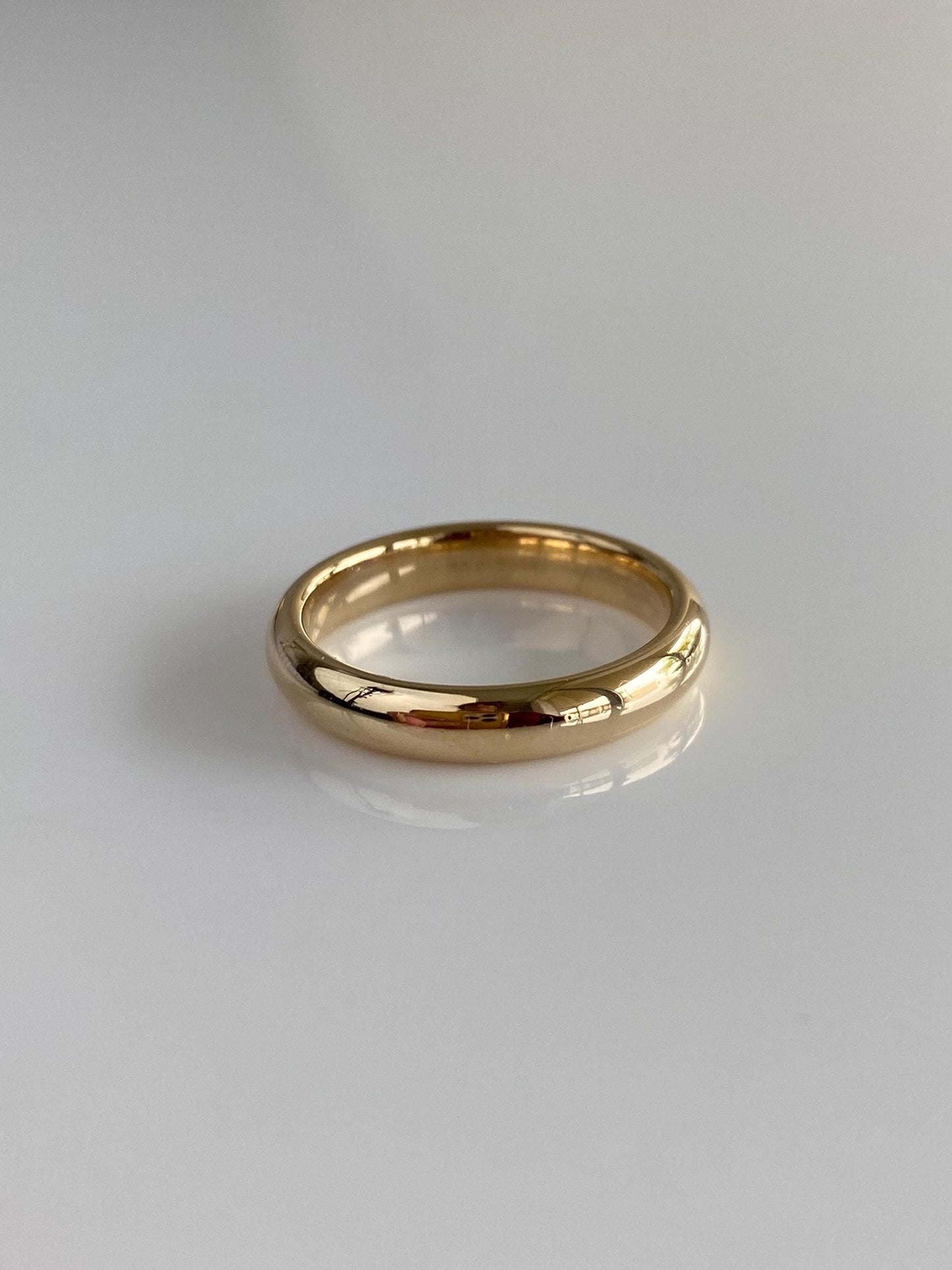 Vintage Solid 14k Yellow Gold Ring Band - Size 7