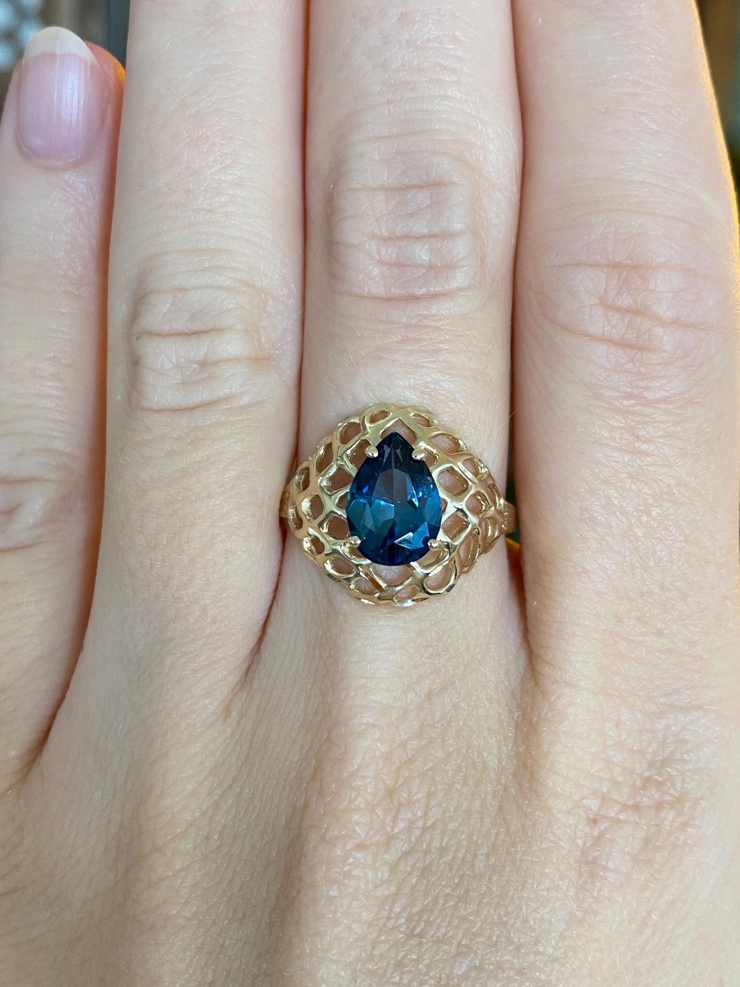 Vintage Solid 10k Yellow Gold Topaz Open Weave Ring - Size 7.5