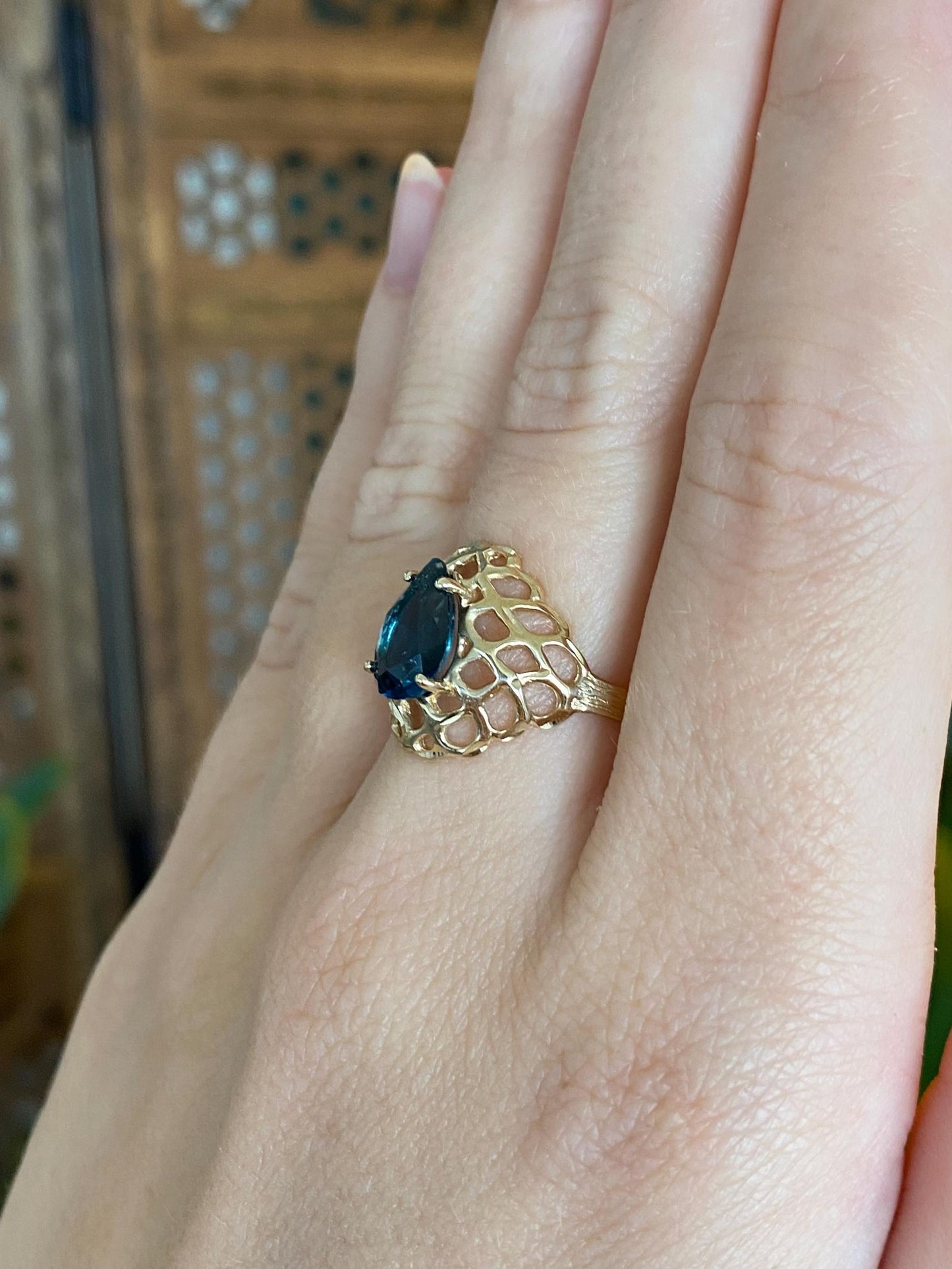 Vintage Solid 10k Yellow Gold Topaz Open Weave Ring - Size 7.5