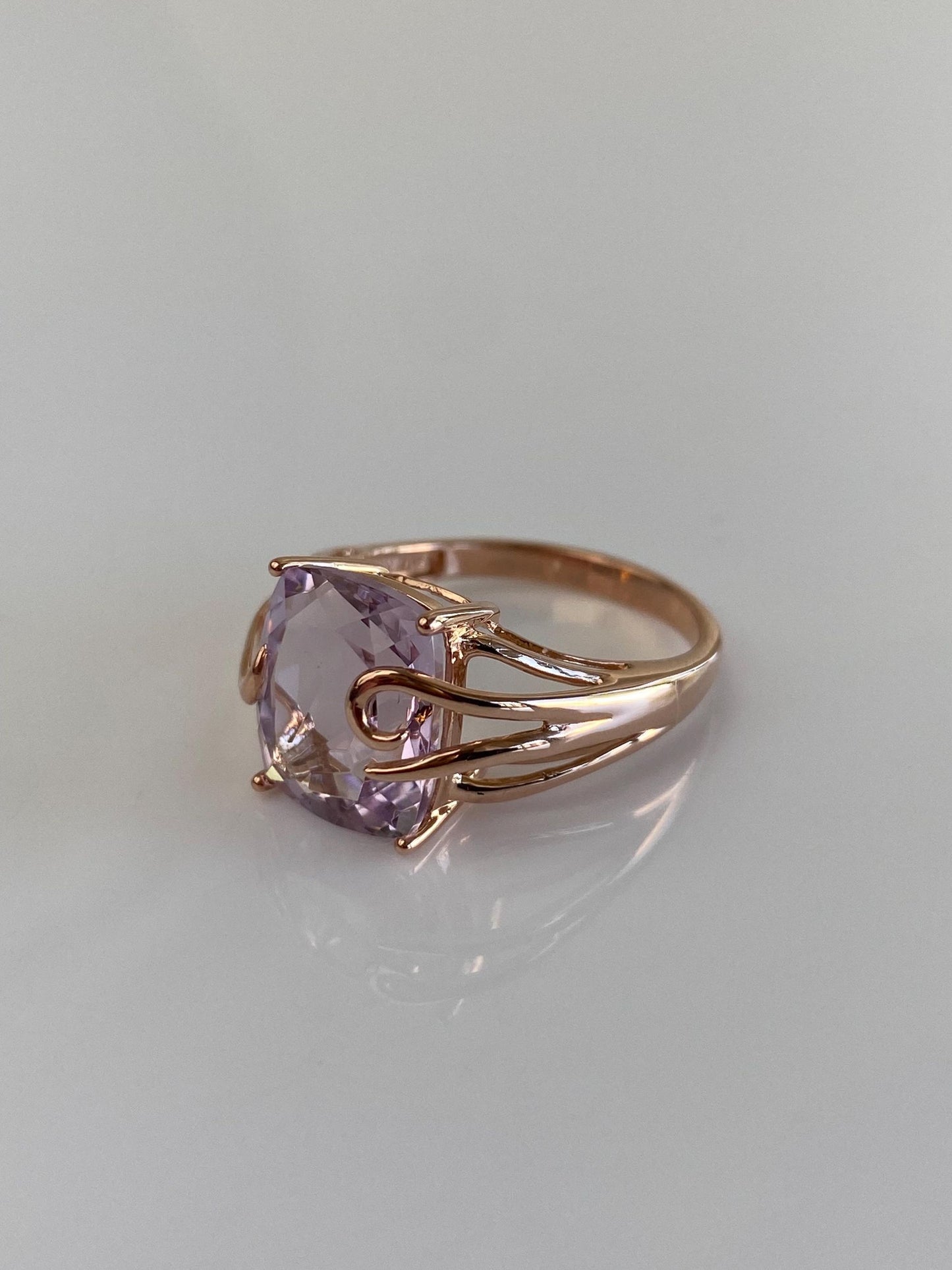 Vintage Solid 14k Rose Gold Light Purple Amethyst Ring - Size 7