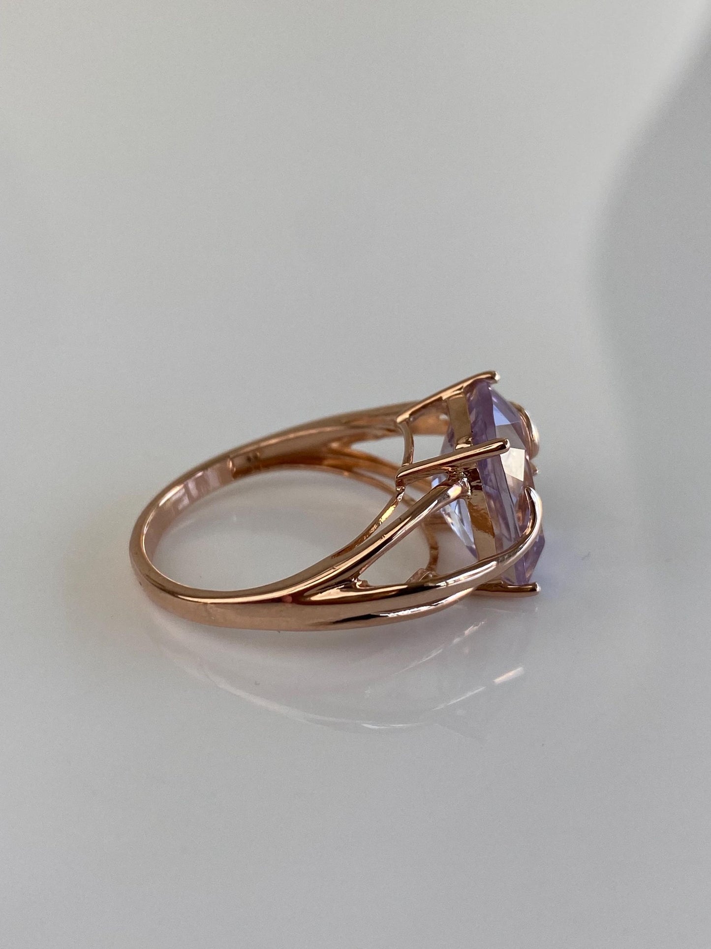 Vintage Solid 14k Rose Gold Light Purple Amethyst Ring - Size 7