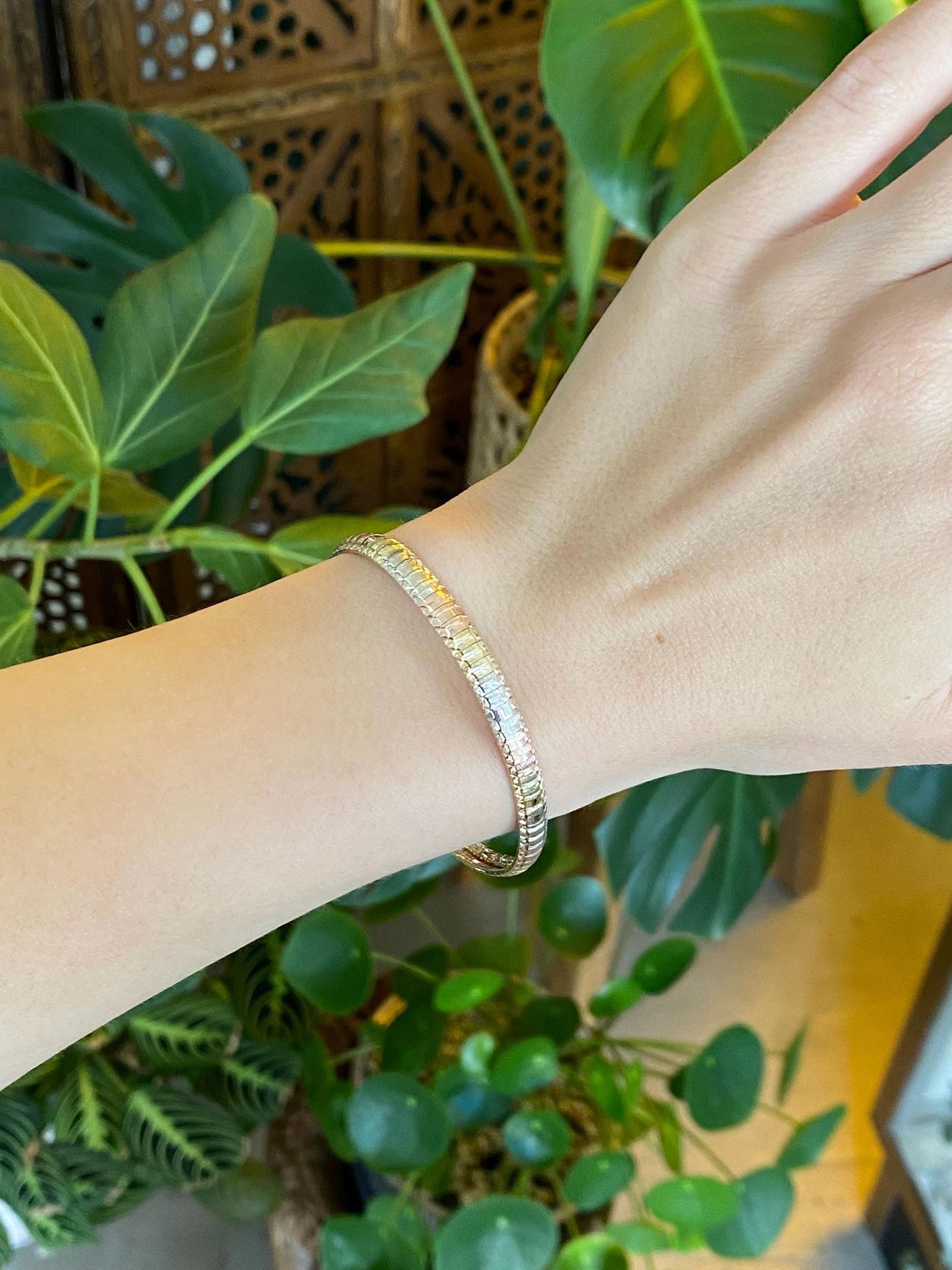 Vintage Solid 14k Tri Tone Gold Pattern Omega Chain Bracelet - 7 Inches