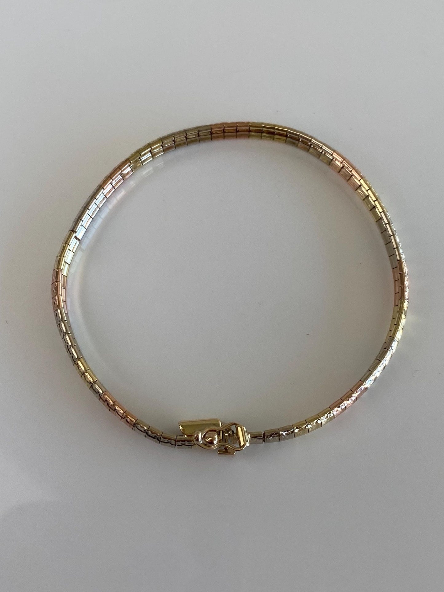 Vintage Solid 14k Tri Tone Gold Pattern Omega Chain Bracelet - 7 Inches