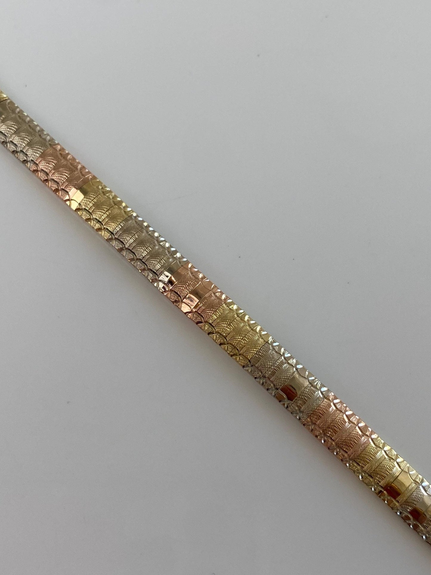 Vintage Solid 14k Tri Tone Gold Pattern Omega Chain Bracelet - 7 Inches