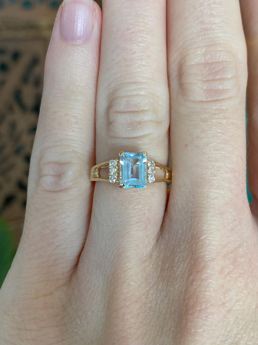 Vintage Solid 14k Yellow Gold Diamond Topaz Ring - Size 5