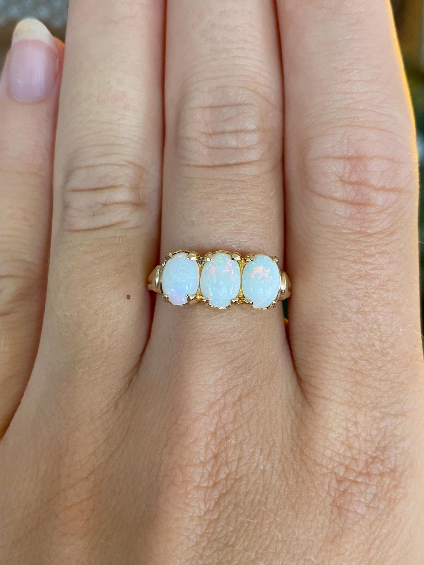 Vintage Solid 10k Yellow Gold Opal Row Ring - Size 7.25