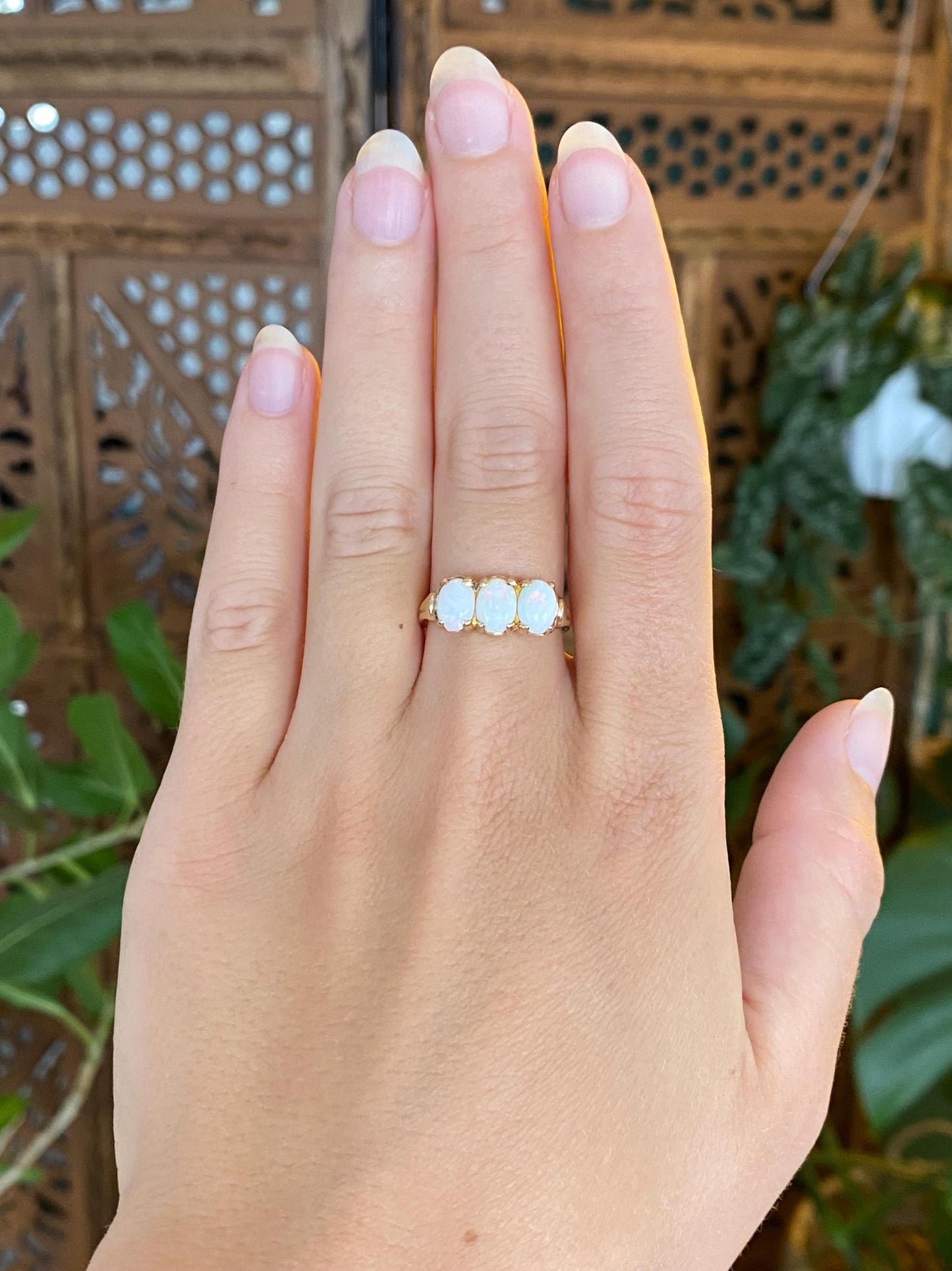 Vintage Solid 10k Yellow Gold Opal Row Ring - Size 7.25