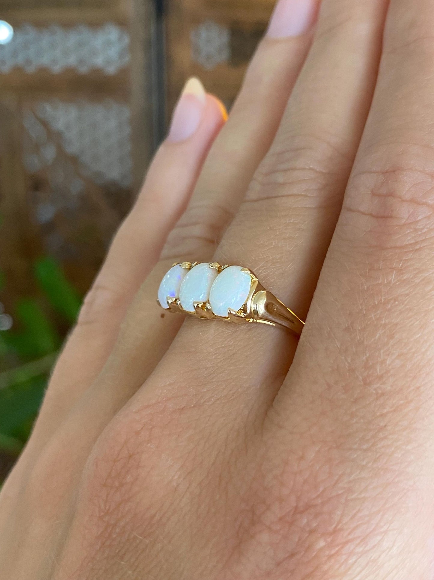 Vintage Solid 10k Yellow Gold Opal Row Ring - Size 7.25
