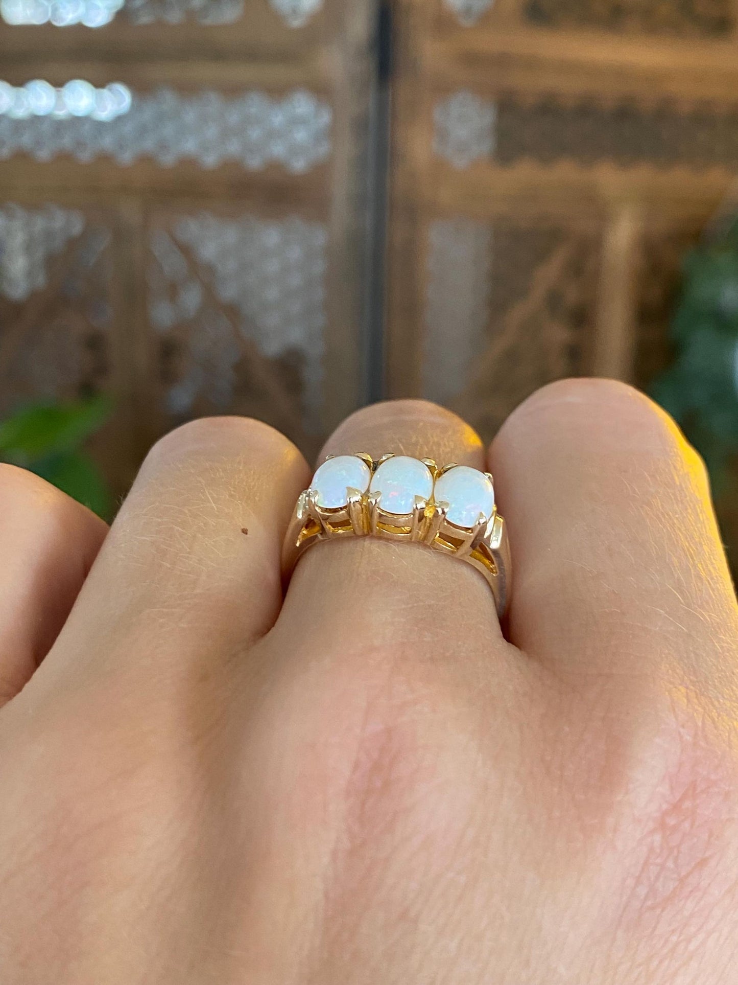Vintage Solid 10k Yellow Gold Opal Row Ring - Size 7.25