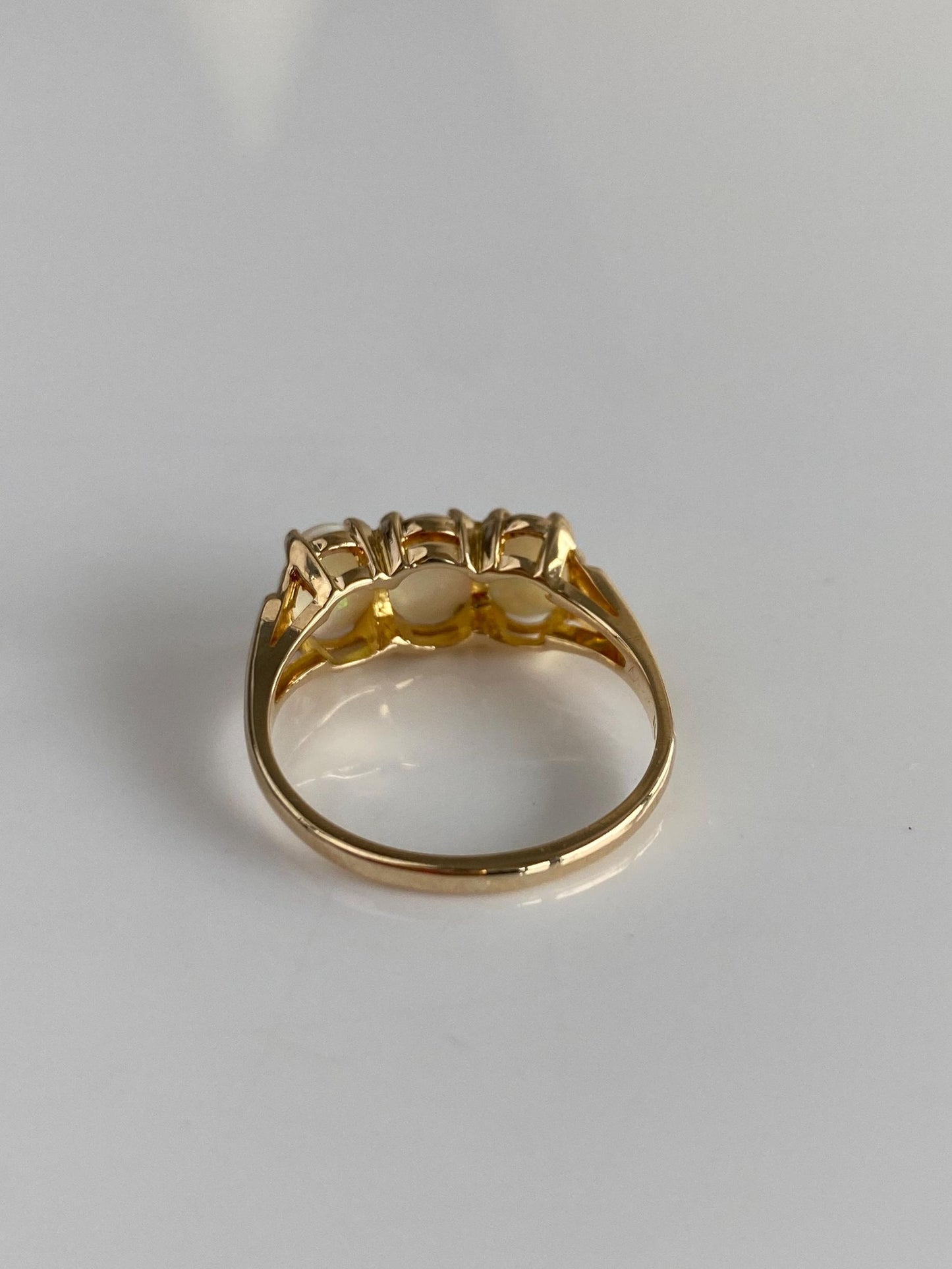 Vintage Solid 10k Yellow Gold Opal Row Ring - Size 7.25