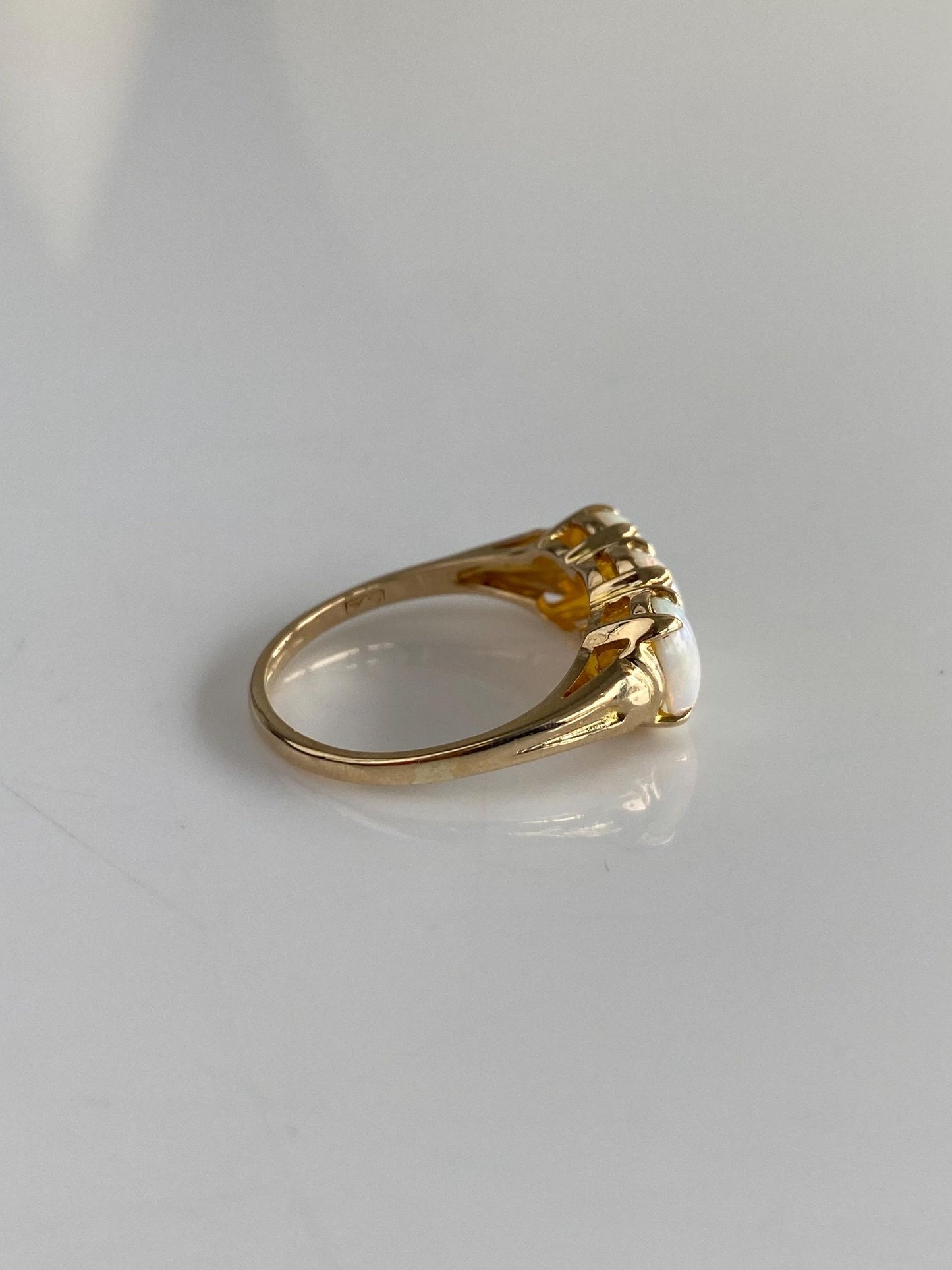 Vintage Solid 10k Yellow Gold Opal Row Ring - Size 7.25