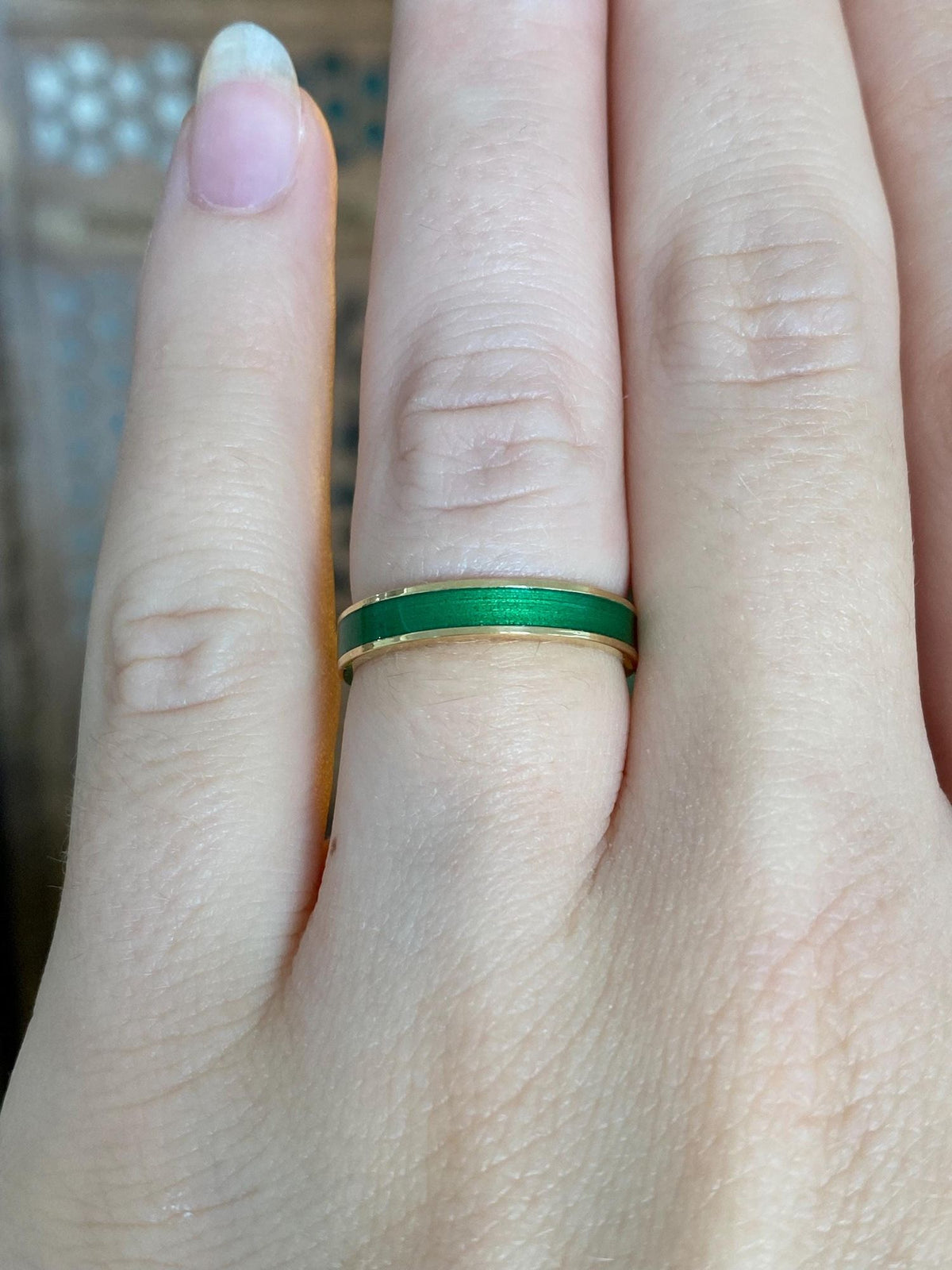 Vintage Solid 18k Yellow Gold Green Enamel Inlay Ring Band - Size 6