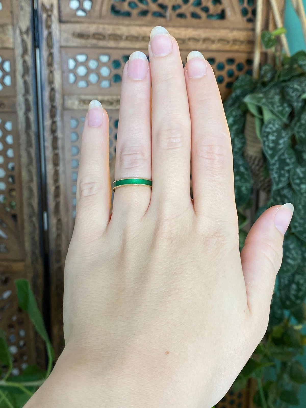 Vintage Solid 18k Yellow Gold Green Enamel Inlay Ring Band - Size 6