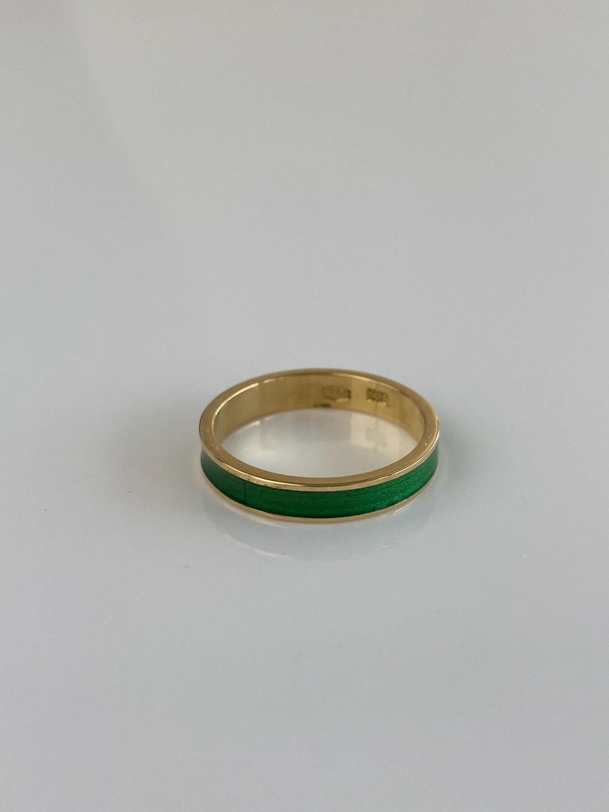 Vintage Solid 18k Yellow Gold Green Enamel Inlay Ring Band - Size 6