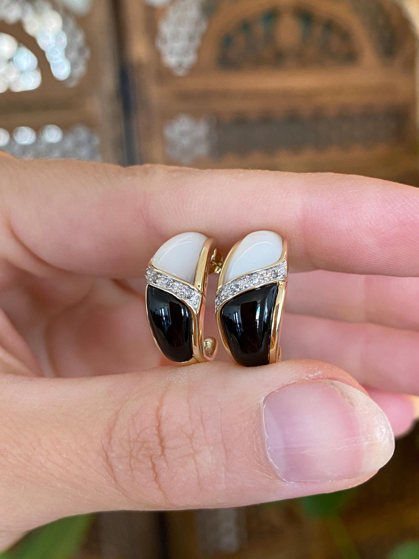Vintage Solid 10k Yellow Gold Diamond Onyx Mother of Pearl Drop Earrings