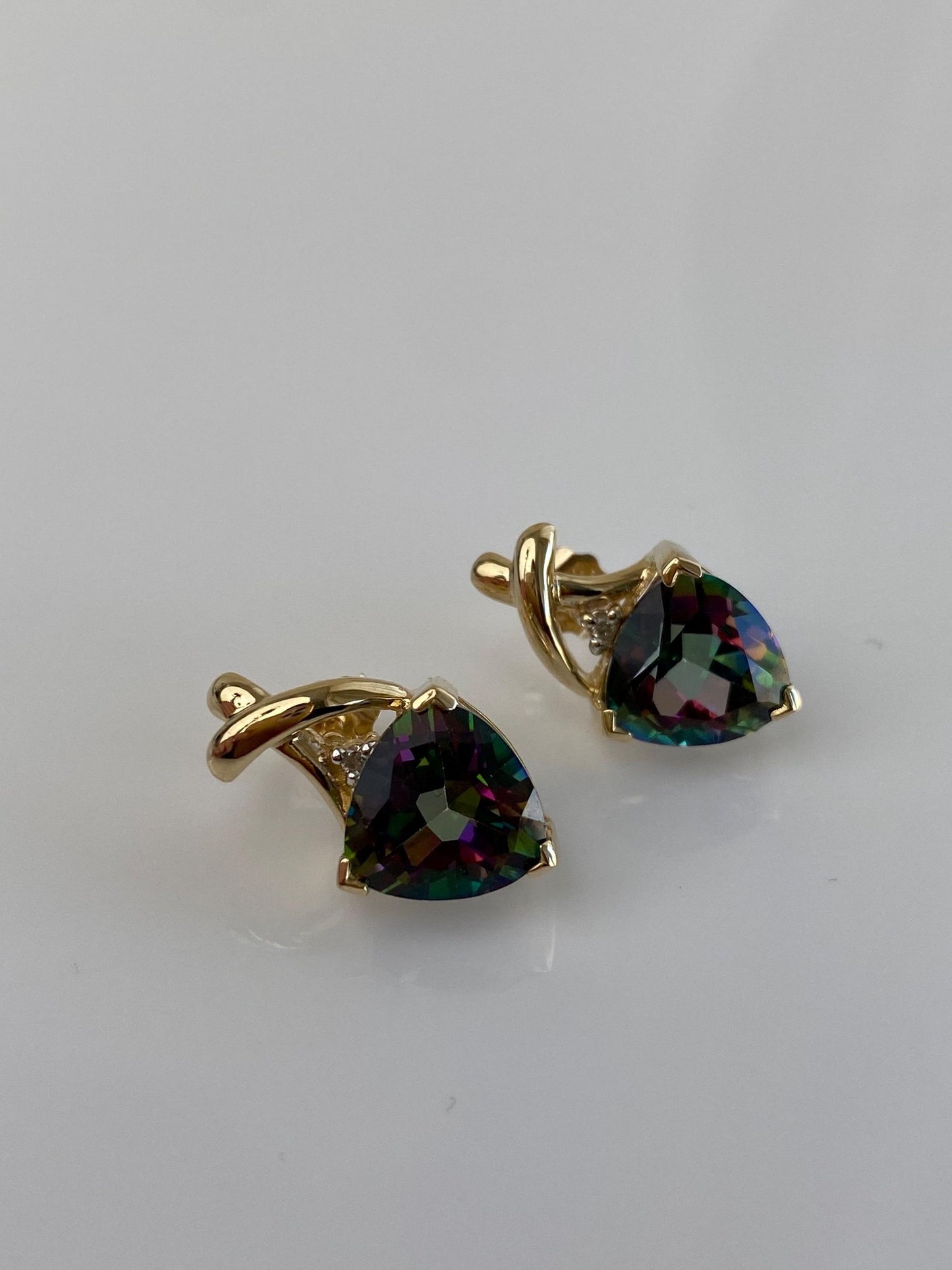 Vintage Solid 14k Yellow Gold Diamond Mystic Topaz Stud Earrings