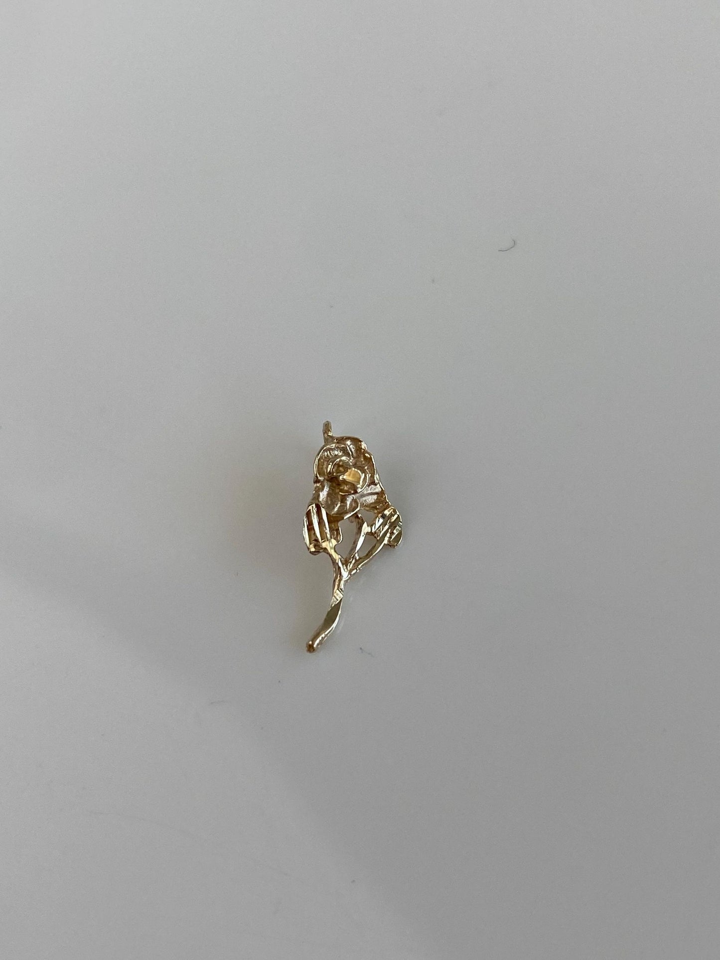Vintage Solid 10k Yellow Gold Diamond Cut Rose Charm