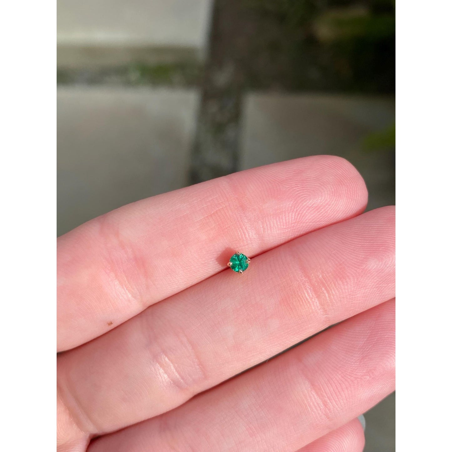 Vintage Solid 14k Yellow Gold SINGLE Green Cubic Zirconia Stud Earring