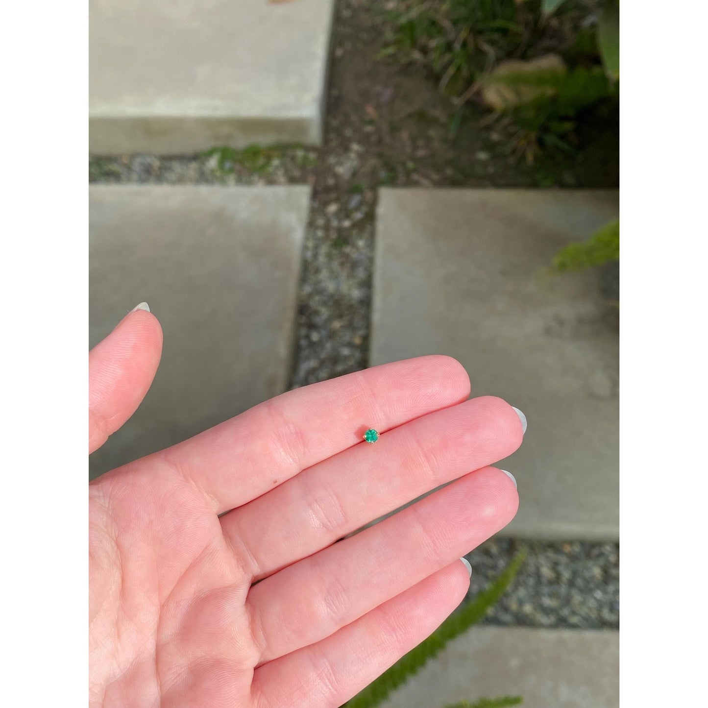 Vintage Solid 14k Yellow Gold SINGLE Green Cubic Zirconia Stud Earring