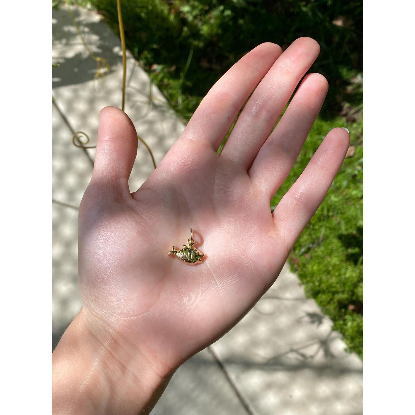 Vintage Solid 14k Yellow Gold Pucker Fish Charm