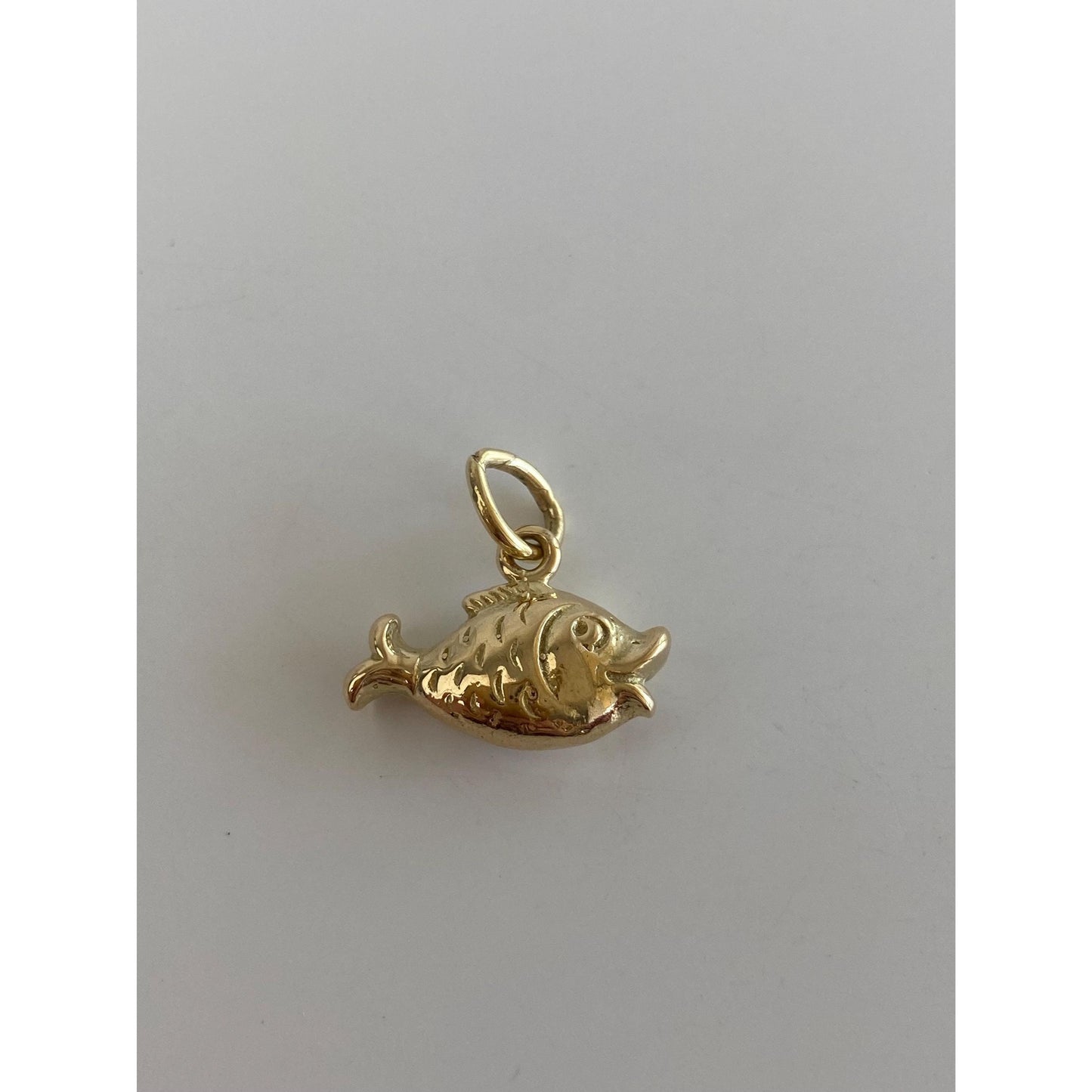 Vintage Solid 14k Yellow Gold Pucker Fish Charm
