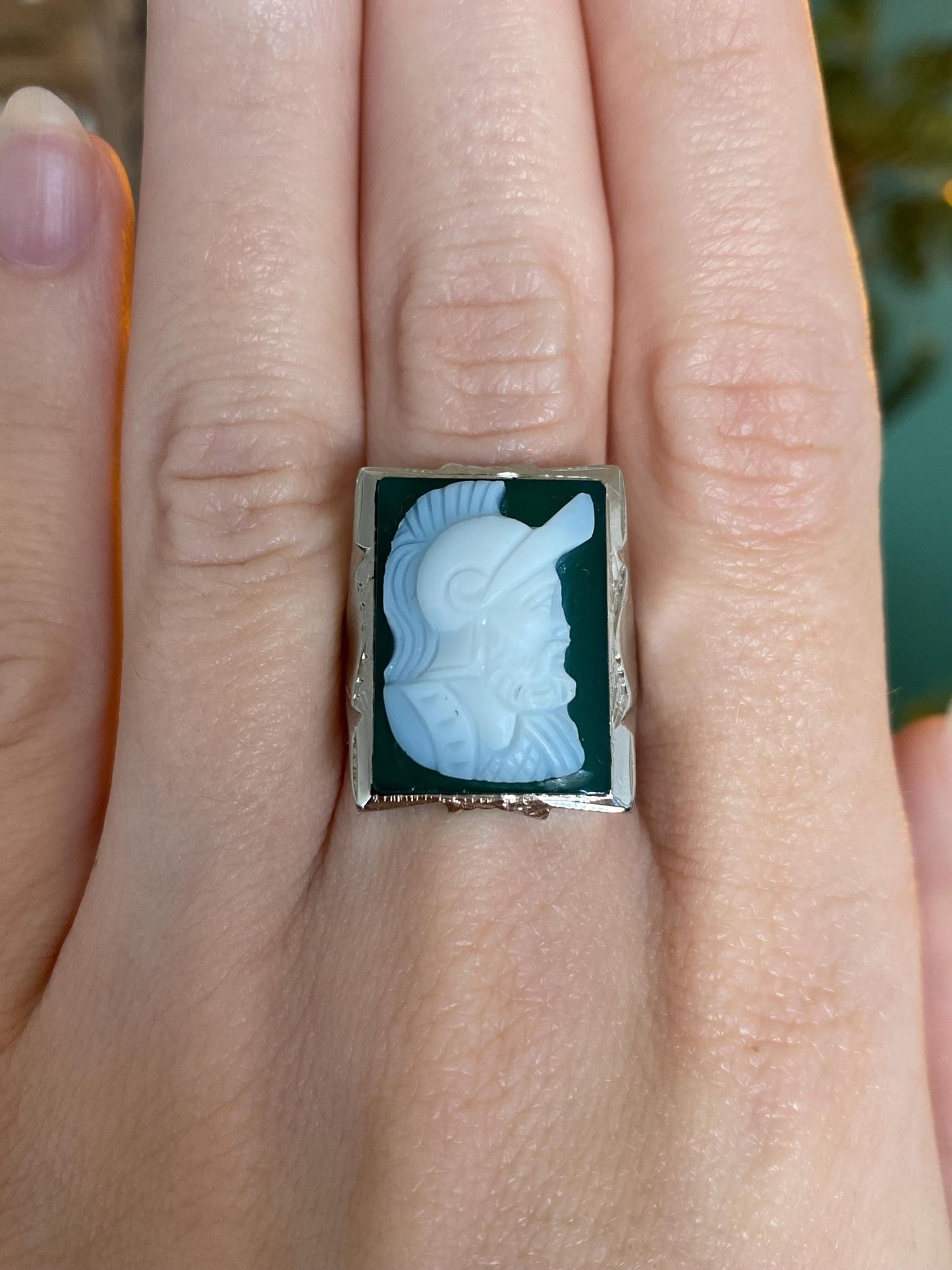 Vintage Solid 10k White Gold Carved Green Chalcedony Roman Cameo Ring - Size 8.25
