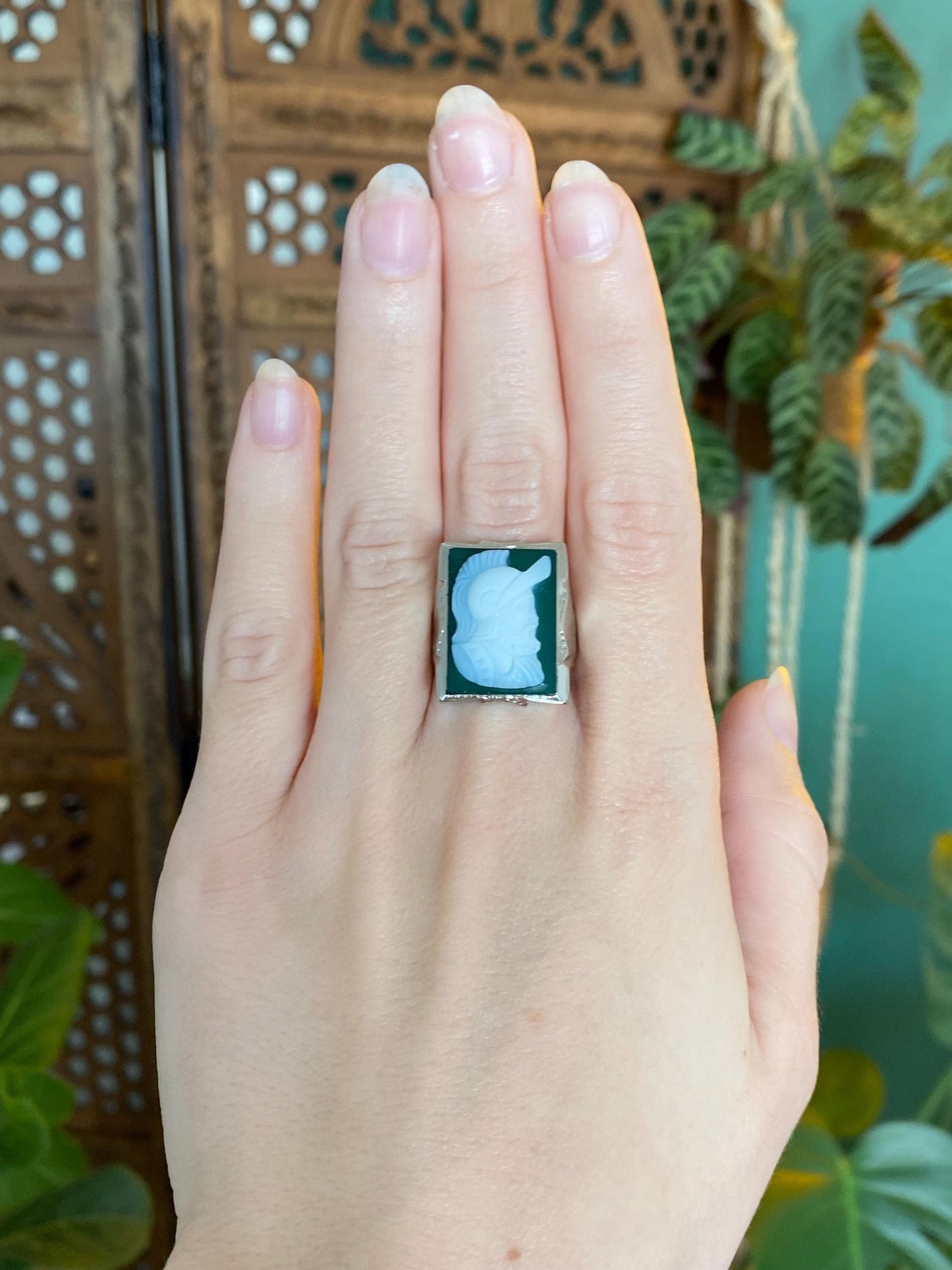Vintage Solid 10k White Gold Carved Green Chalcedony Roman Cameo Ring - Size 8.25