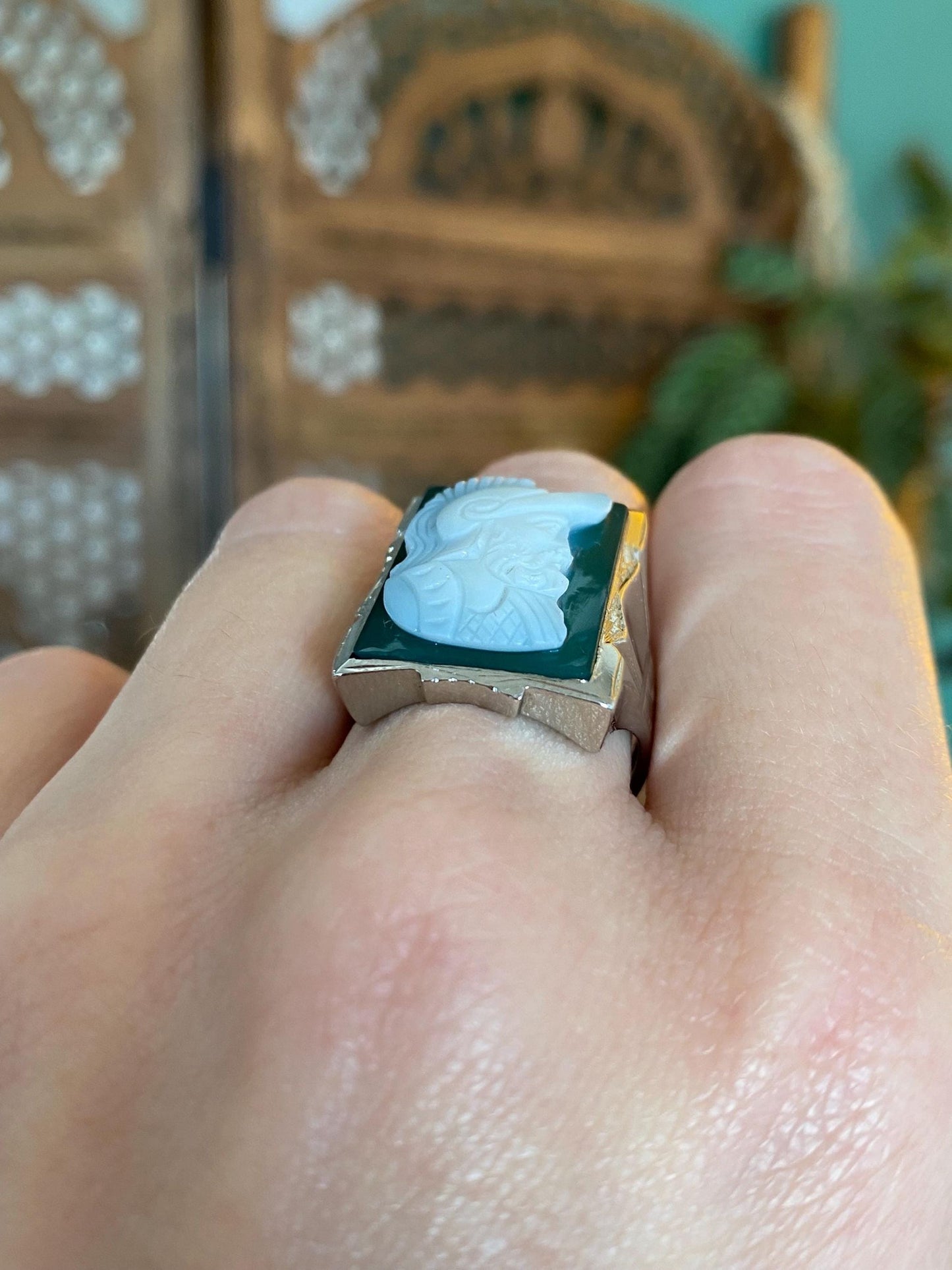 Vintage Solid 10k White Gold Carved Green Chalcedony Roman Cameo Ring - Size 8.25