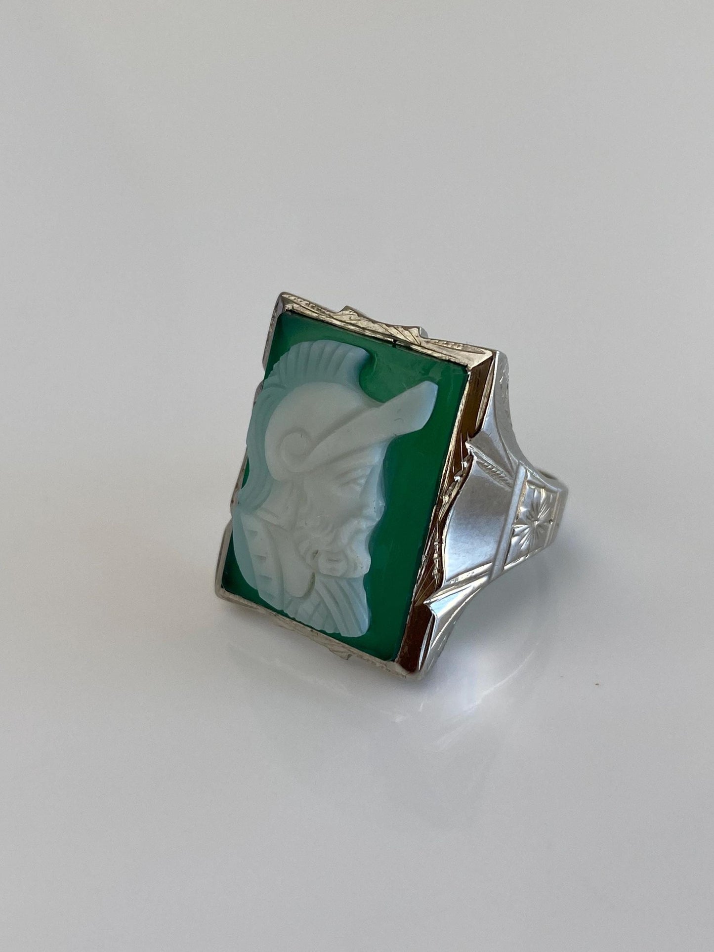 Vintage Solid 10k White Gold Carved Green Chalcedony Roman Cameo Ring - Size 8.25