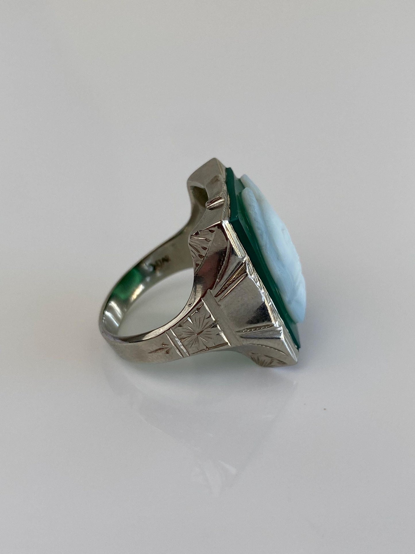 Vintage Solid 10k White Gold Carved Green Chalcedony Roman Cameo Ring - Size 8.25