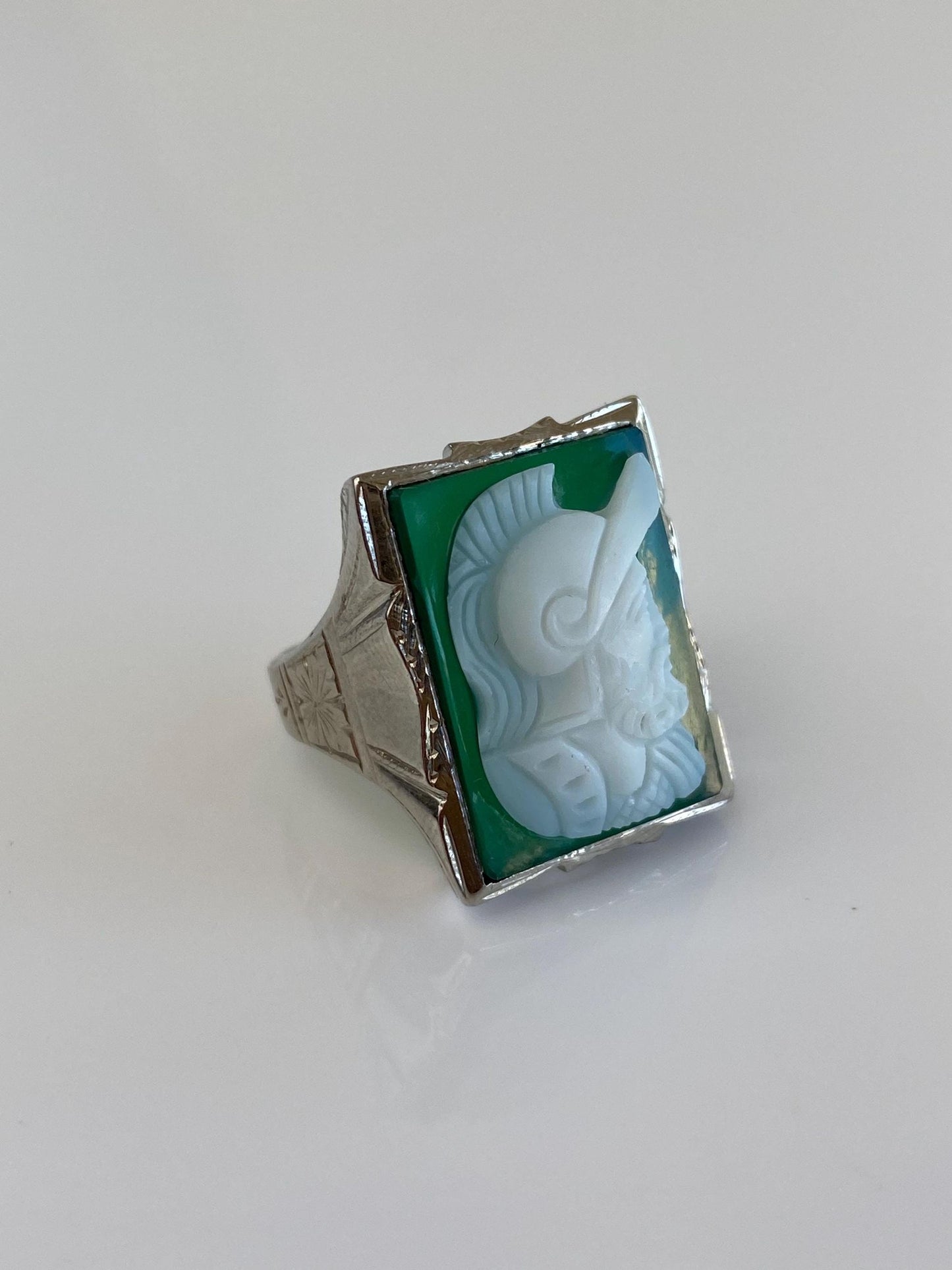 Vintage Solid 10k White Gold Carved Green Chalcedony Roman Cameo Ring - Size 8.25