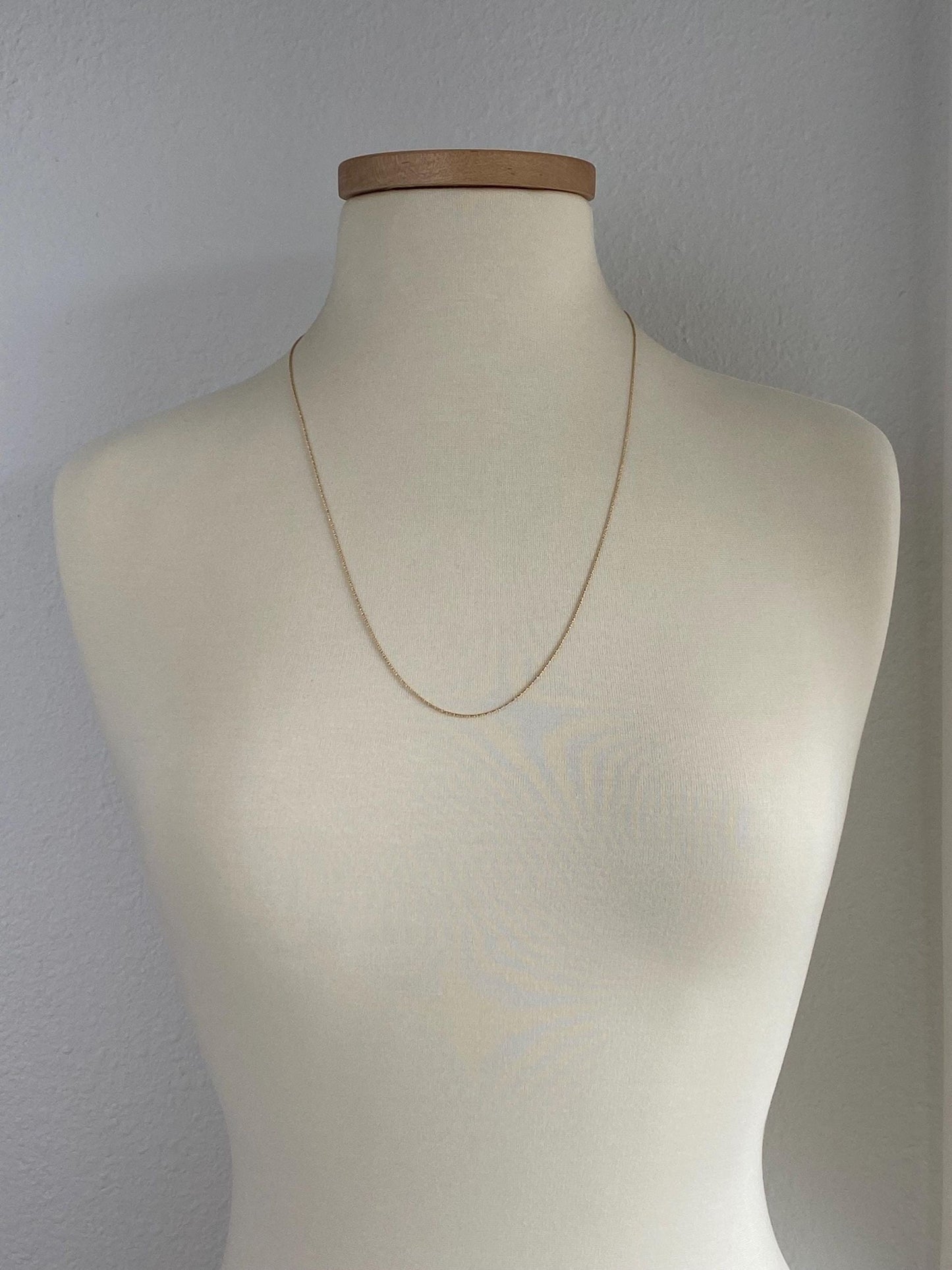 Vintage Solid 14k Yellow Gold Long Twist Style Chain Necklace -  25.75 inches