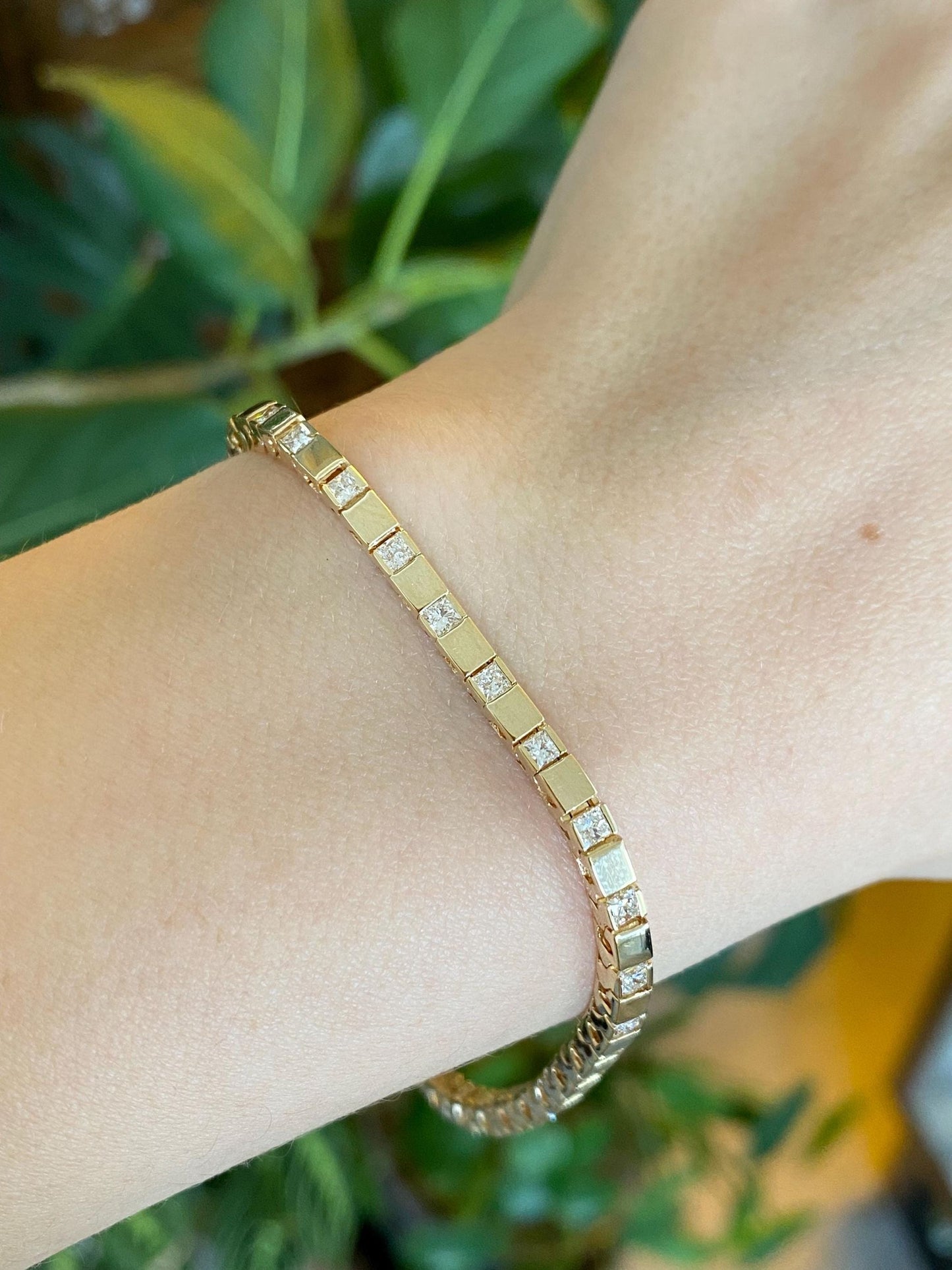 Vintage Solid 14k Yellow Gold Diamond Link Bracelet - 8 Inches