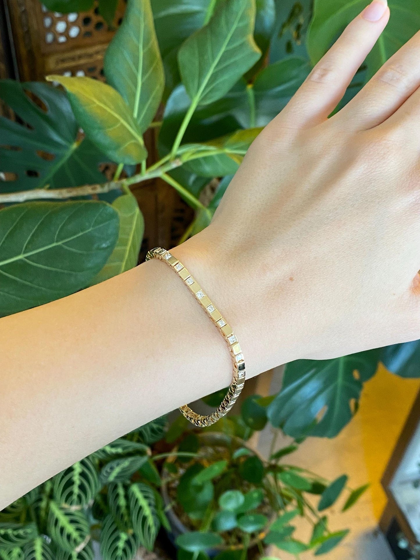 Vintage Solid 14k Yellow Gold Diamond Link Bracelet - 8 Inches