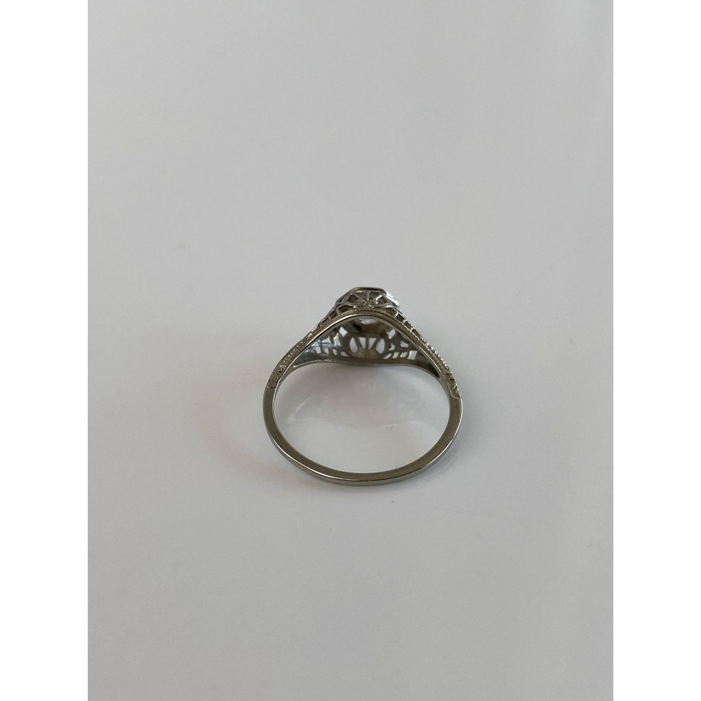 Vintage Solid 18k White Gold Diamond Art Deco Ring - Size 5.25