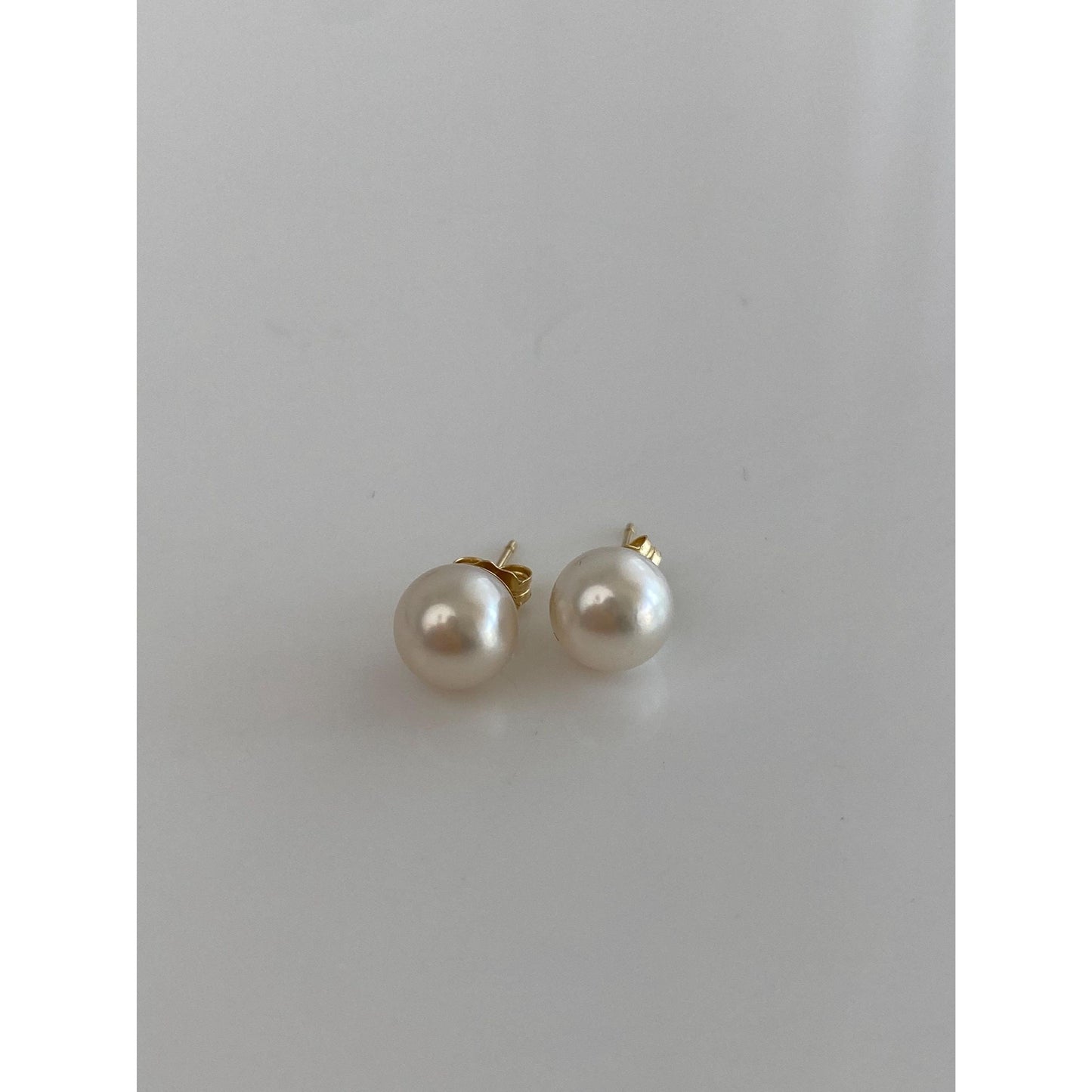 Vintage Solid 14k Yellow Gold Pearl Stud Earrings