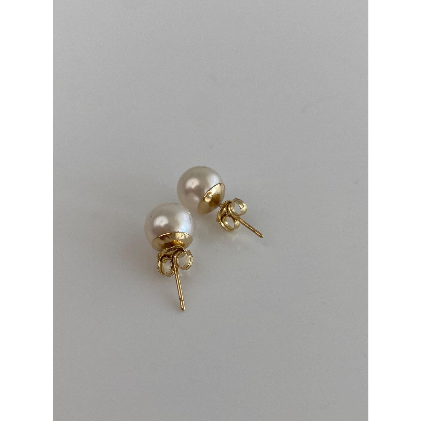 Vintage Solid 14k Yellow Gold Pearl Stud Earrings