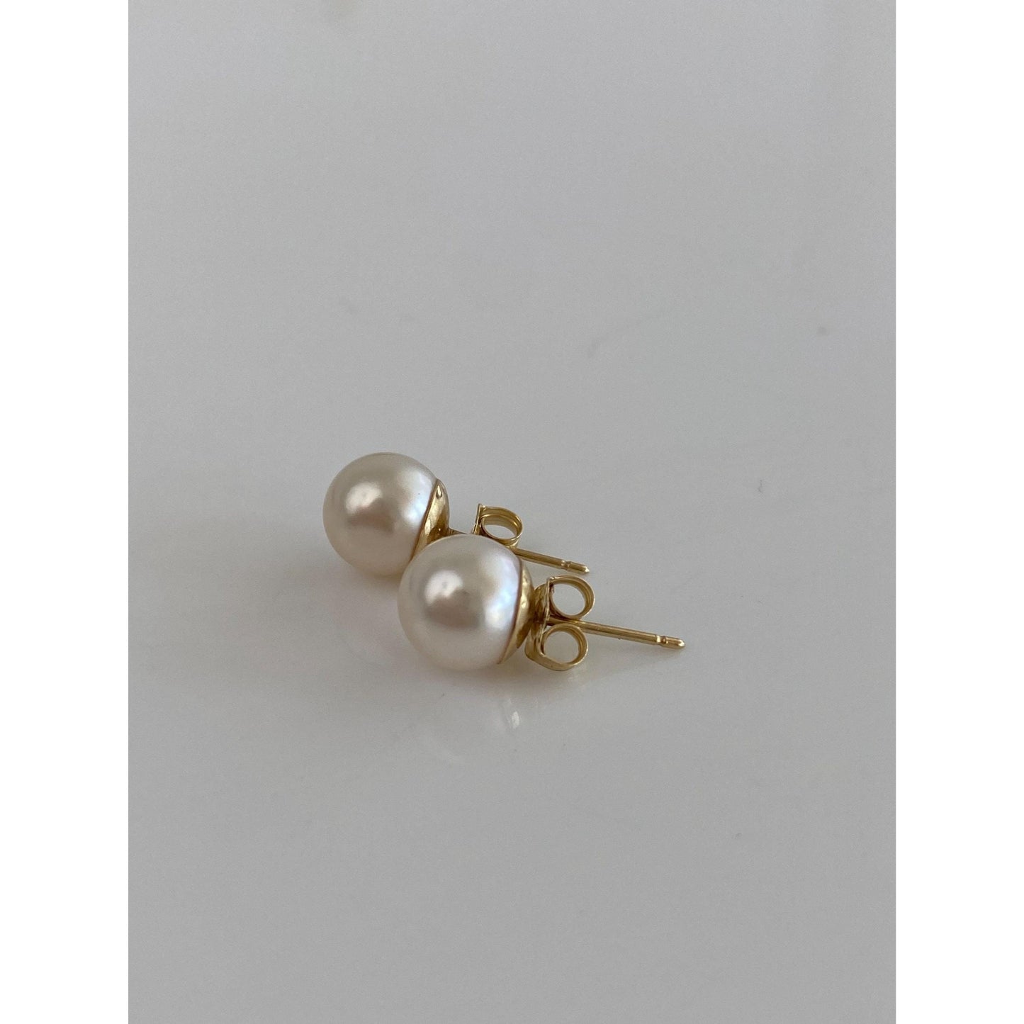 Vintage Solid 14k Yellow Gold Pearl Stud Earrings