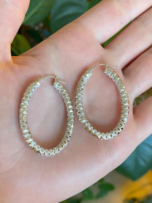 Vintage 14k White Gold Diamond Cut Oval Hoop Earrings
