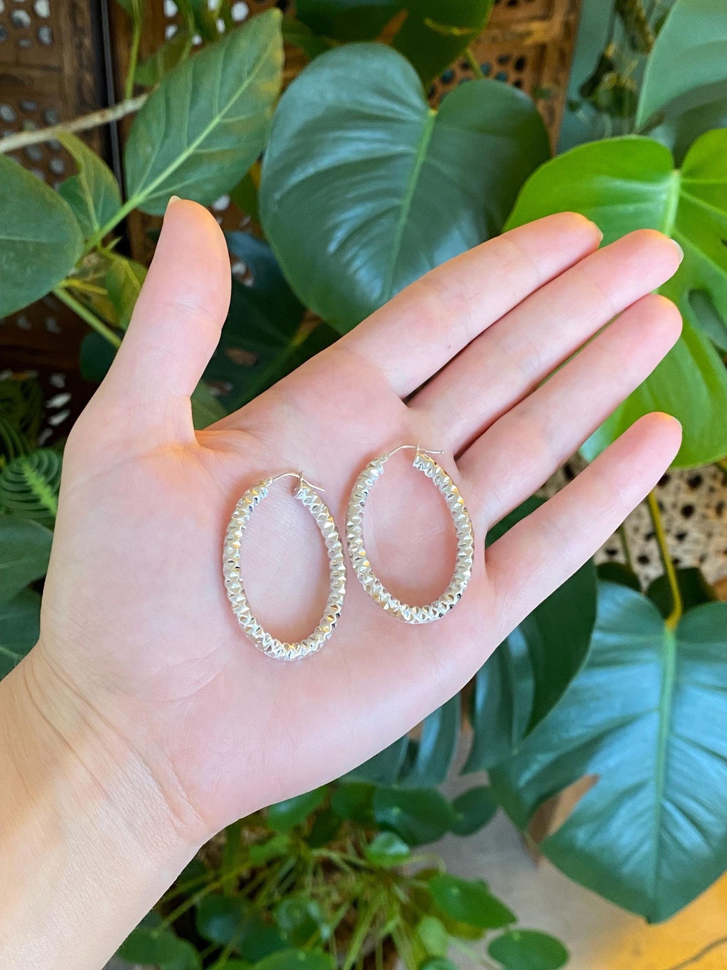 Vintage 14k White Gold Diamond Cut Oval Hoop Earrings